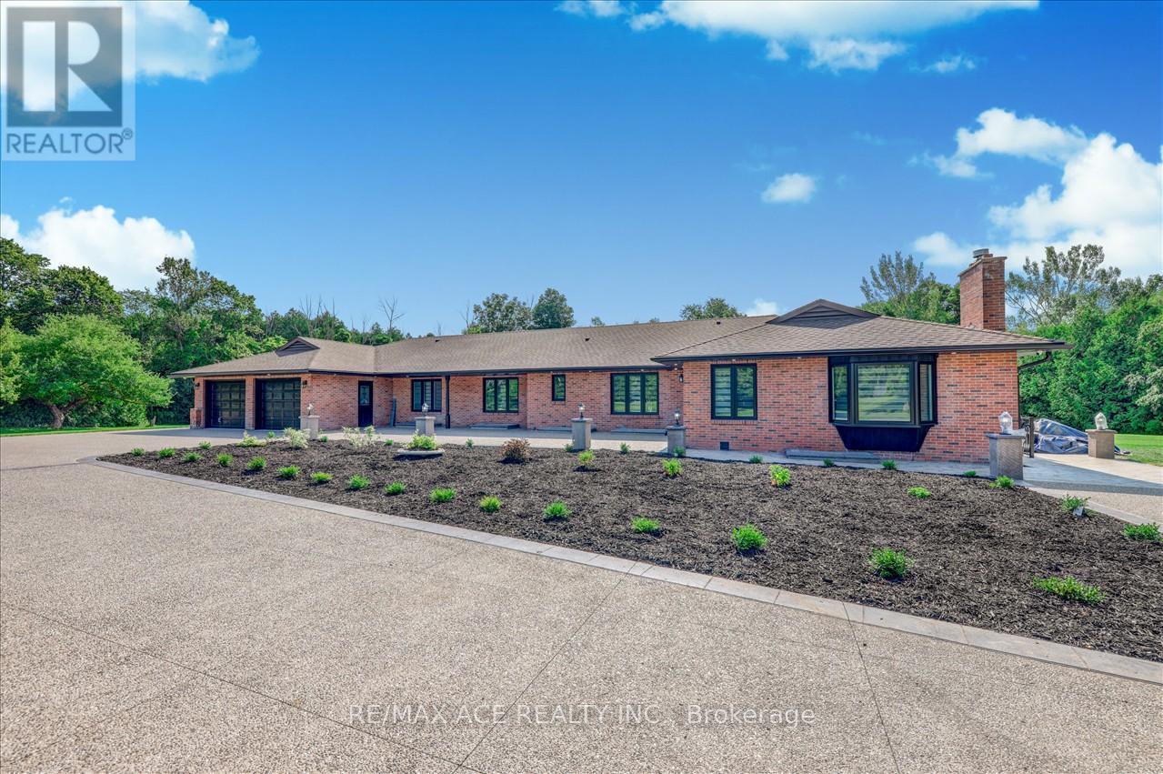 3589 Tooley Rd, Clarington, ON L1E 2G9