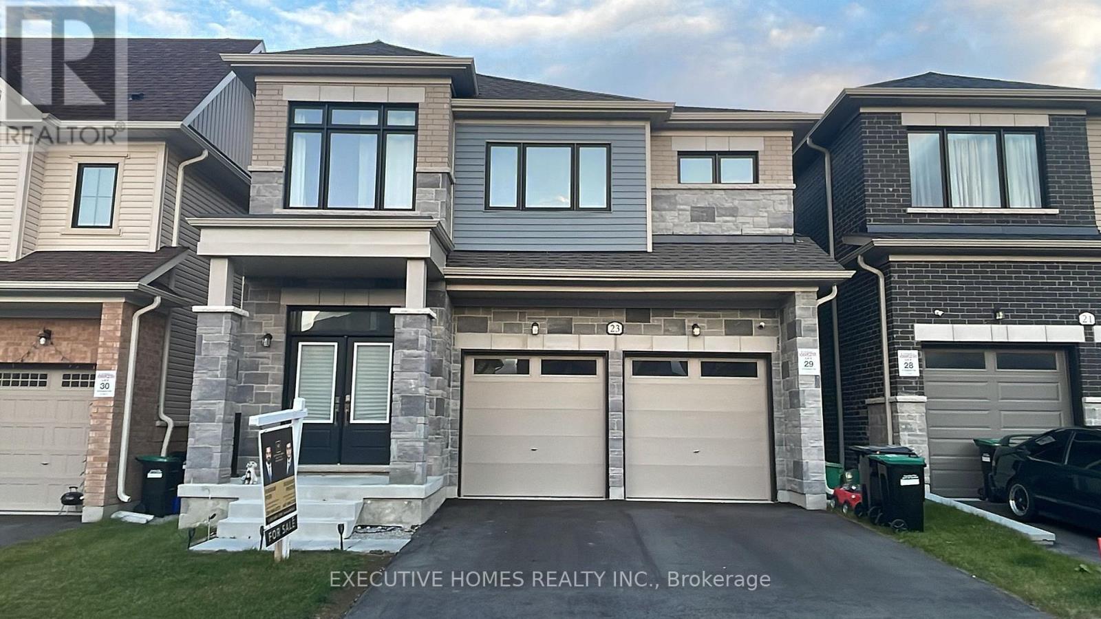 23 Kingsbury Trl, Barrie, ON L9J 0W8