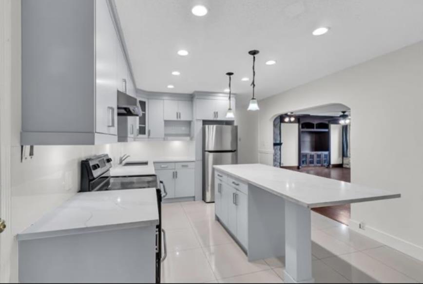 96 Avenue Unit 11565 #a, Surrey, BC V3V 1Z9