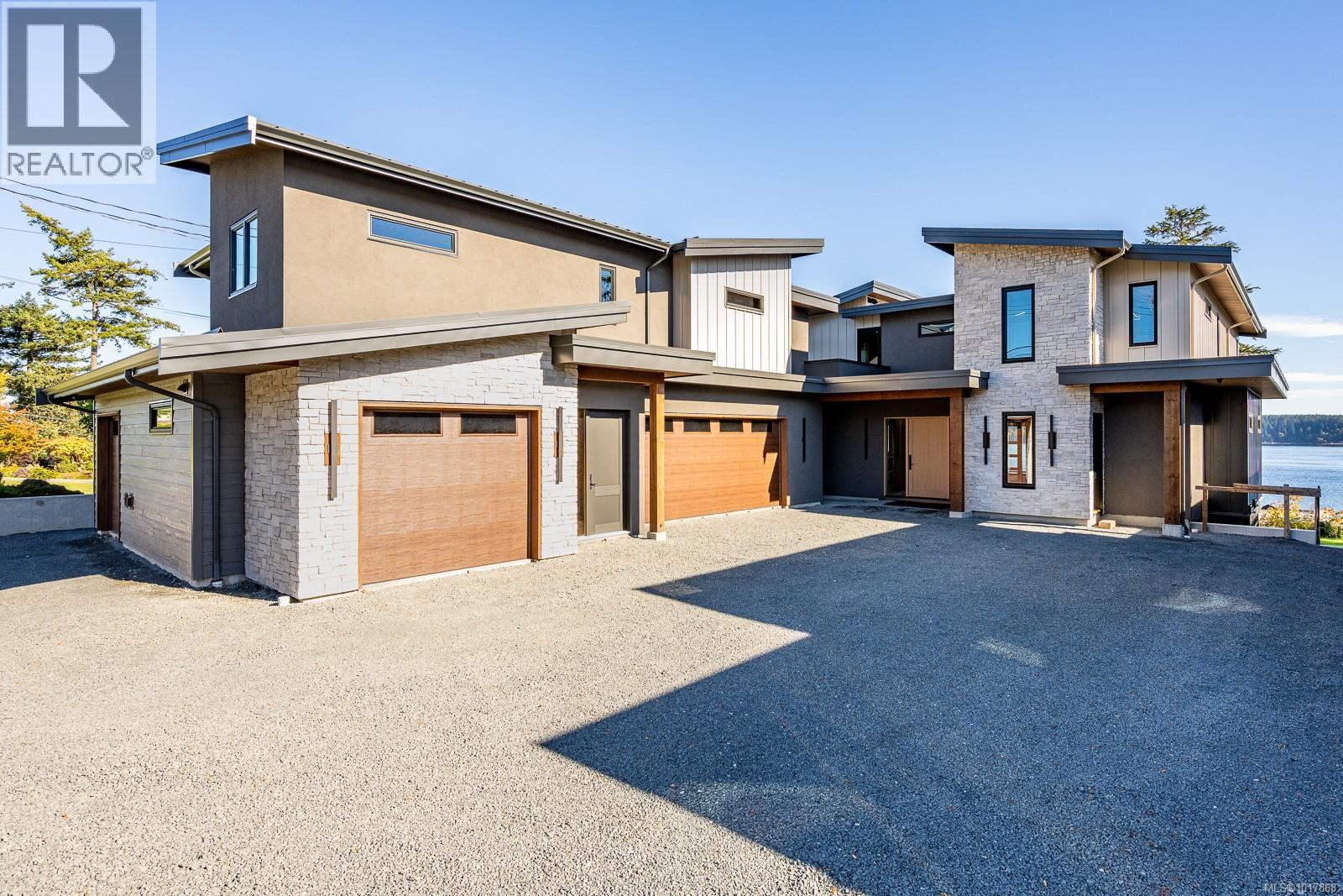 89 Murphy St S, Campbell River, BC V9W 1Y5