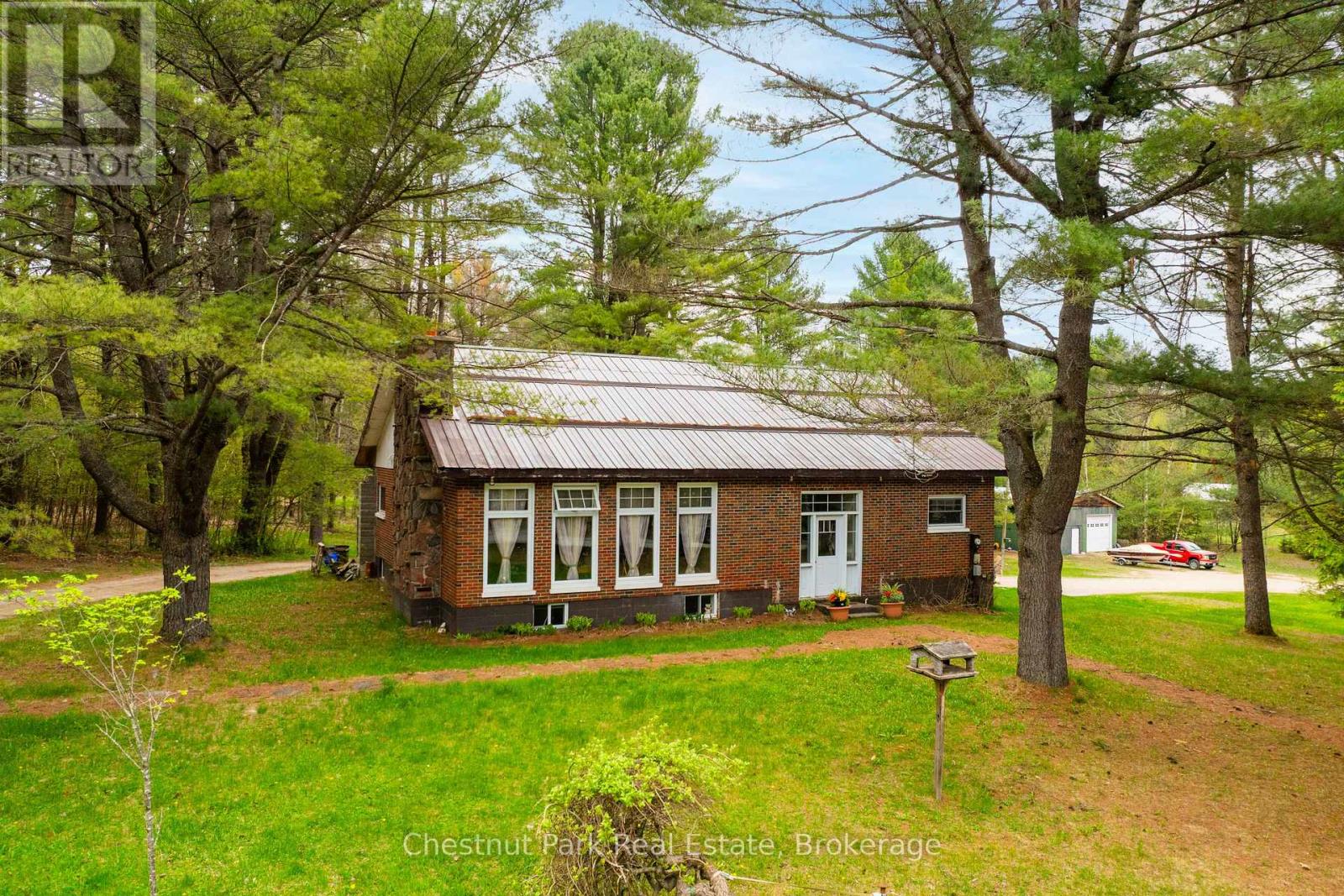 1258 Ravenscliffe Rd, Huntsville Chaffey, ON P1H 2N5
