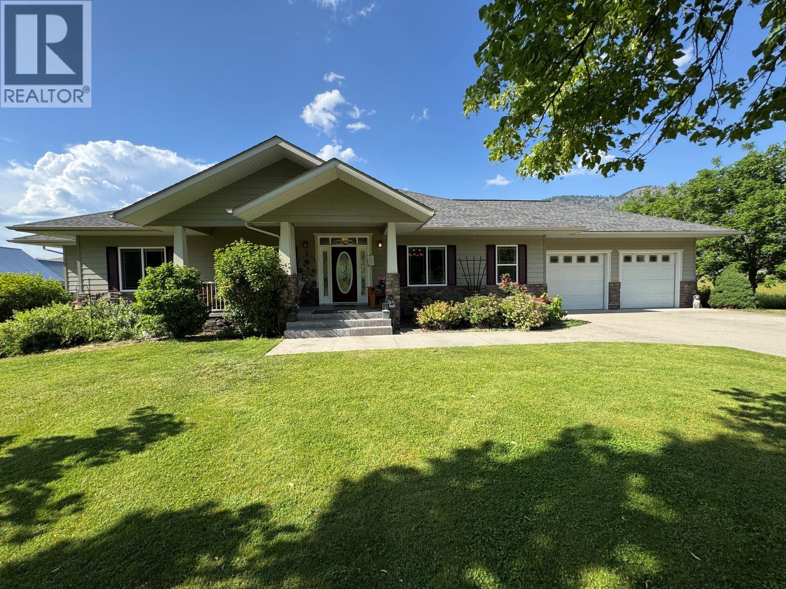 395 Starchuck Rd, Grand Forks, BC V0H 1H9