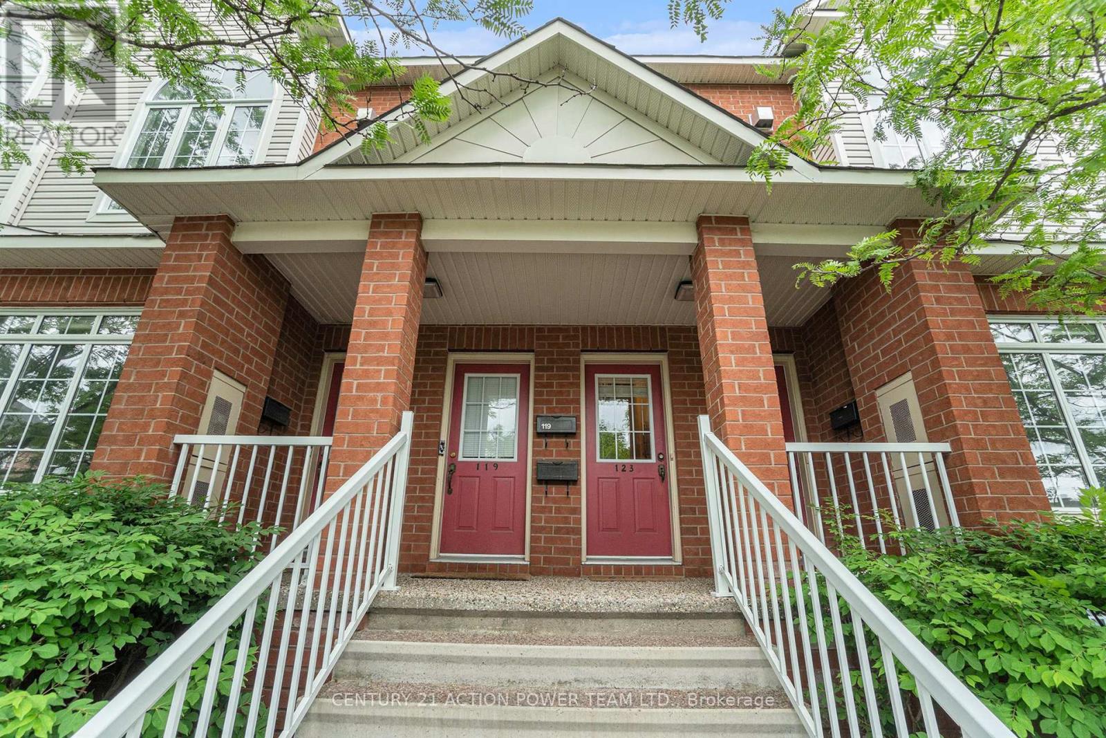 13 123 Gatestone Private, Ottawa, ON K1J 1K5