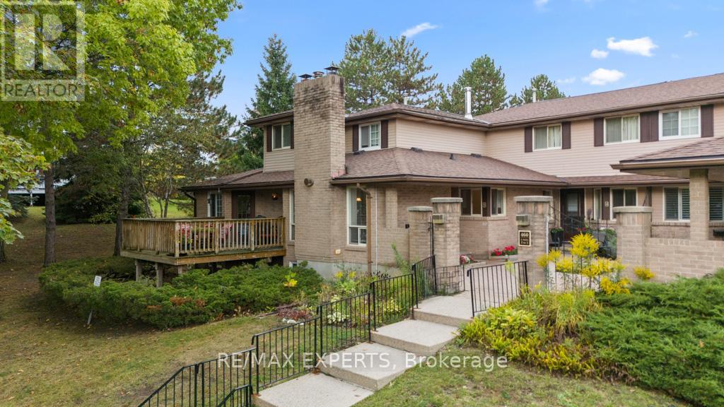 5 460 Beechwood Pl, Waterloo, ON N2T 1Z1