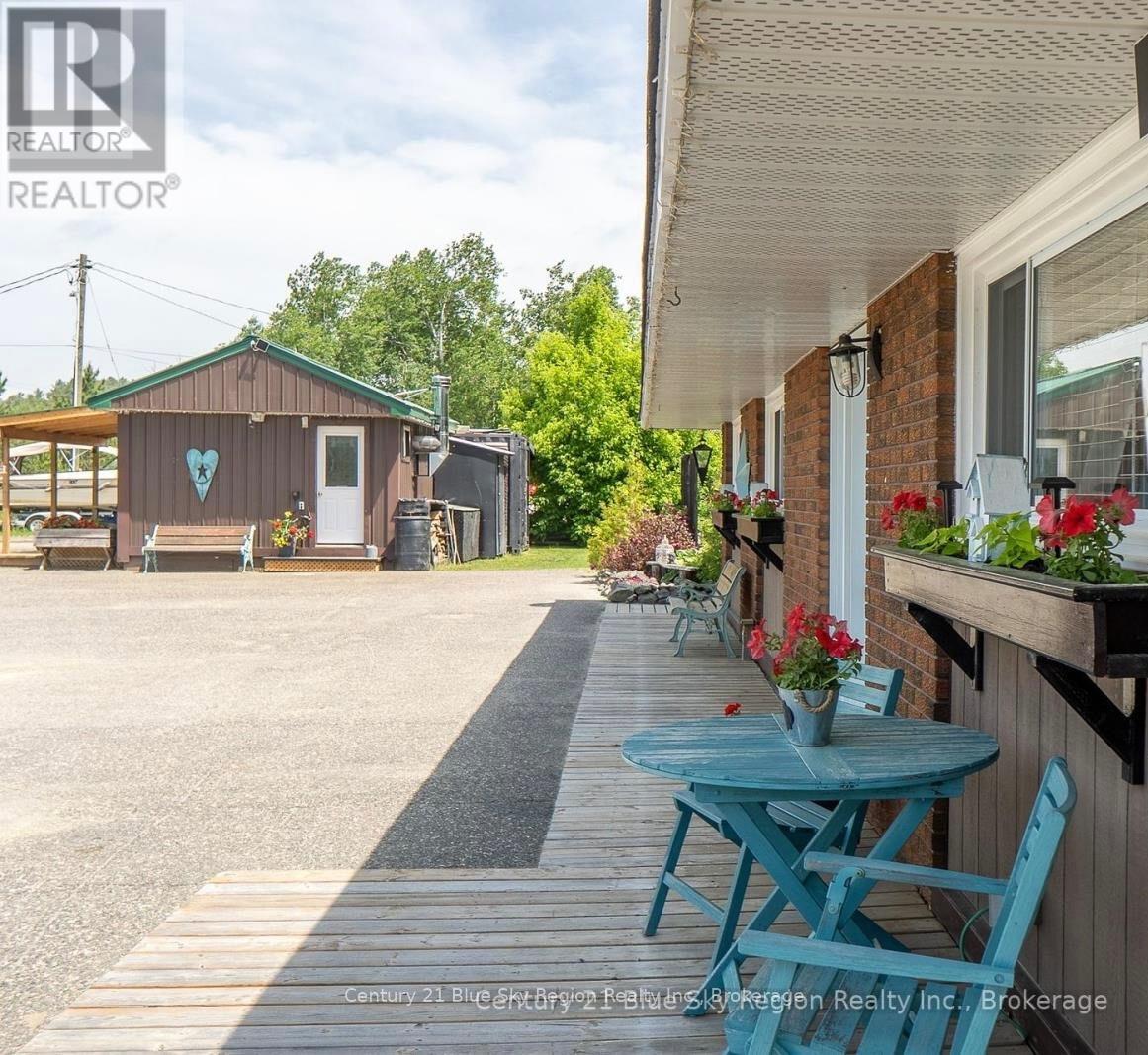 9 Stevens Rd, Temagami, ON P0H 2H0