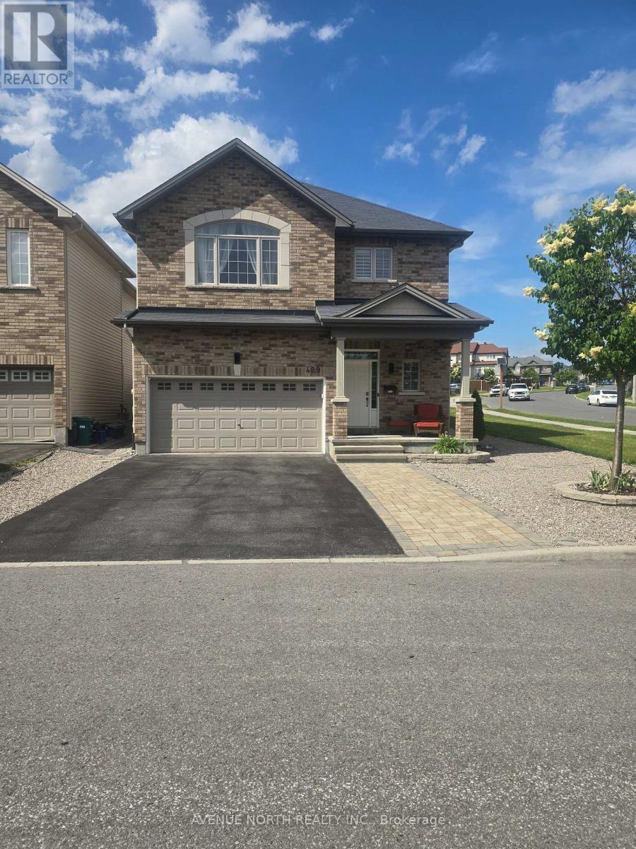 429 Dovehaven St, Ottawa, ON K1W 0H2