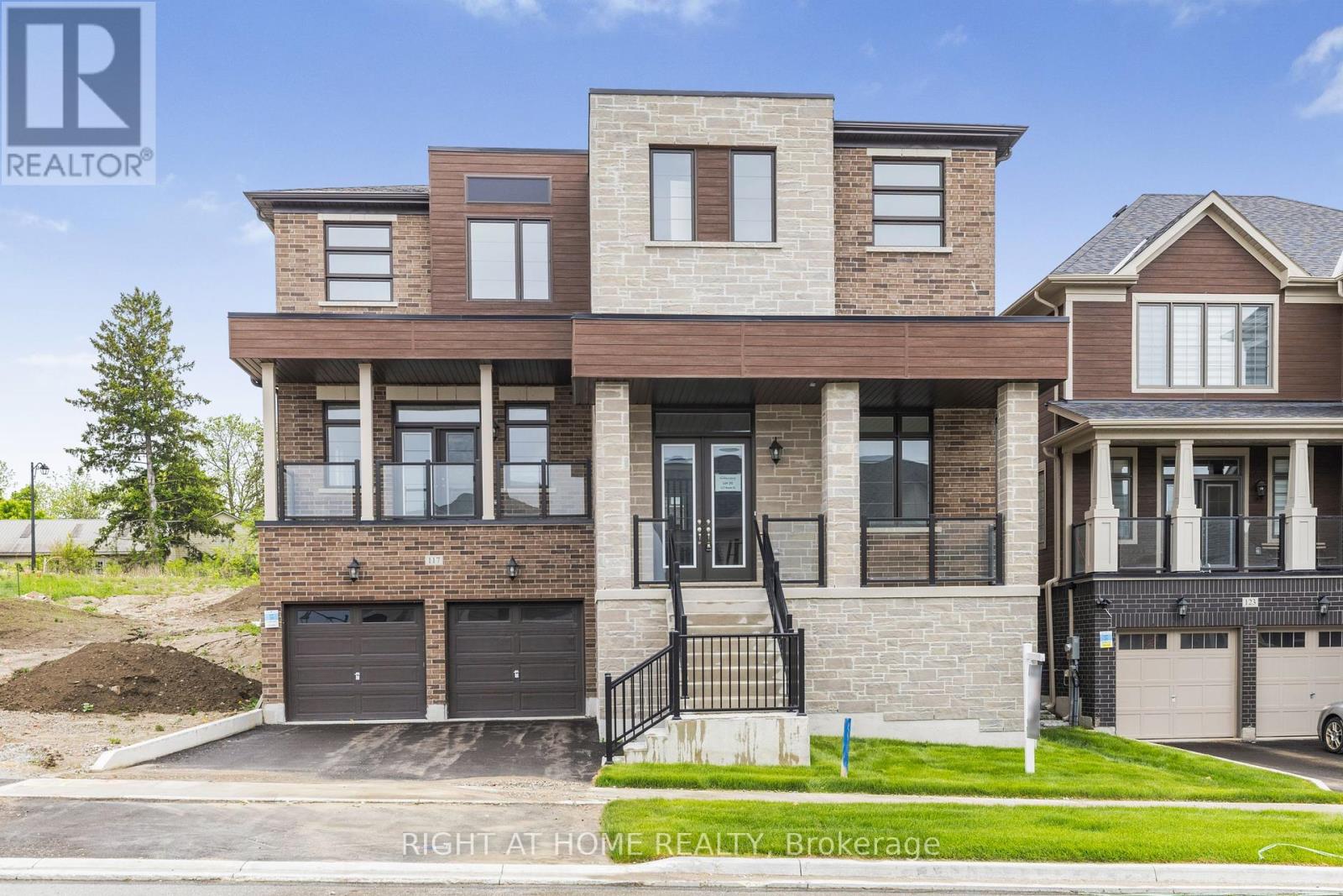 117 Rowe St, Bradford West Gwillimbury Bond Head, ON L3Z 4M9