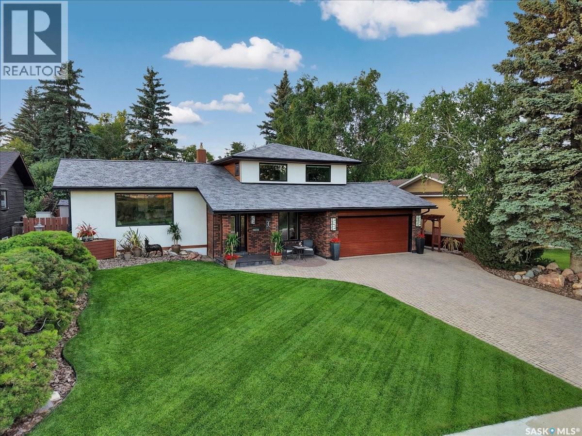 30 Capilano Dr, Saskatoon, SK S7K 4A5