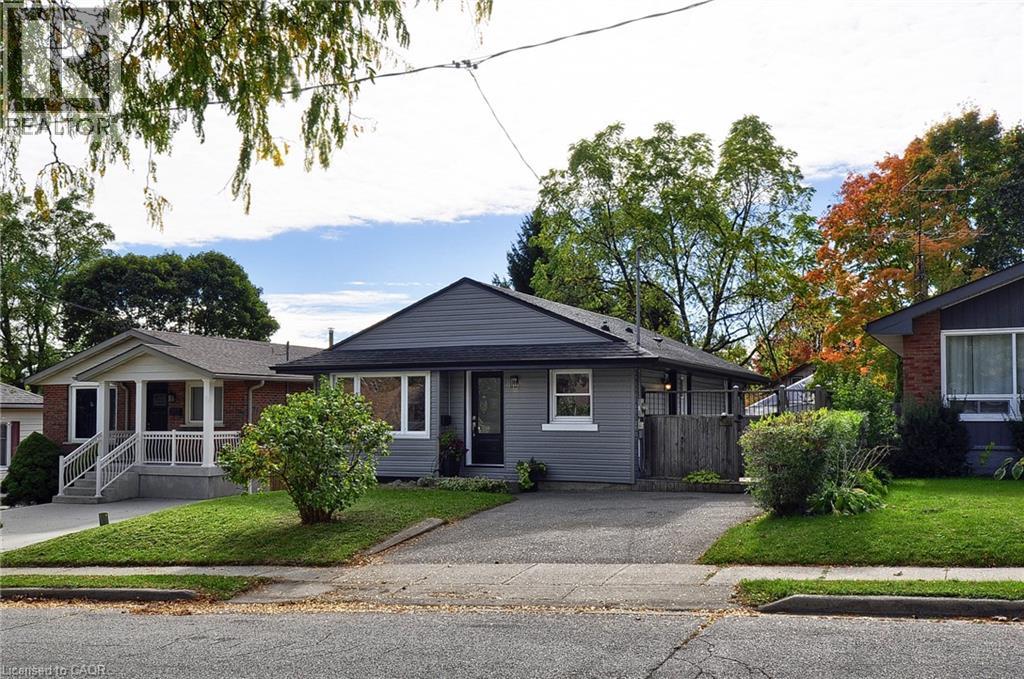 47 Fourth Ave, Cambridge, ON N1S 2E2