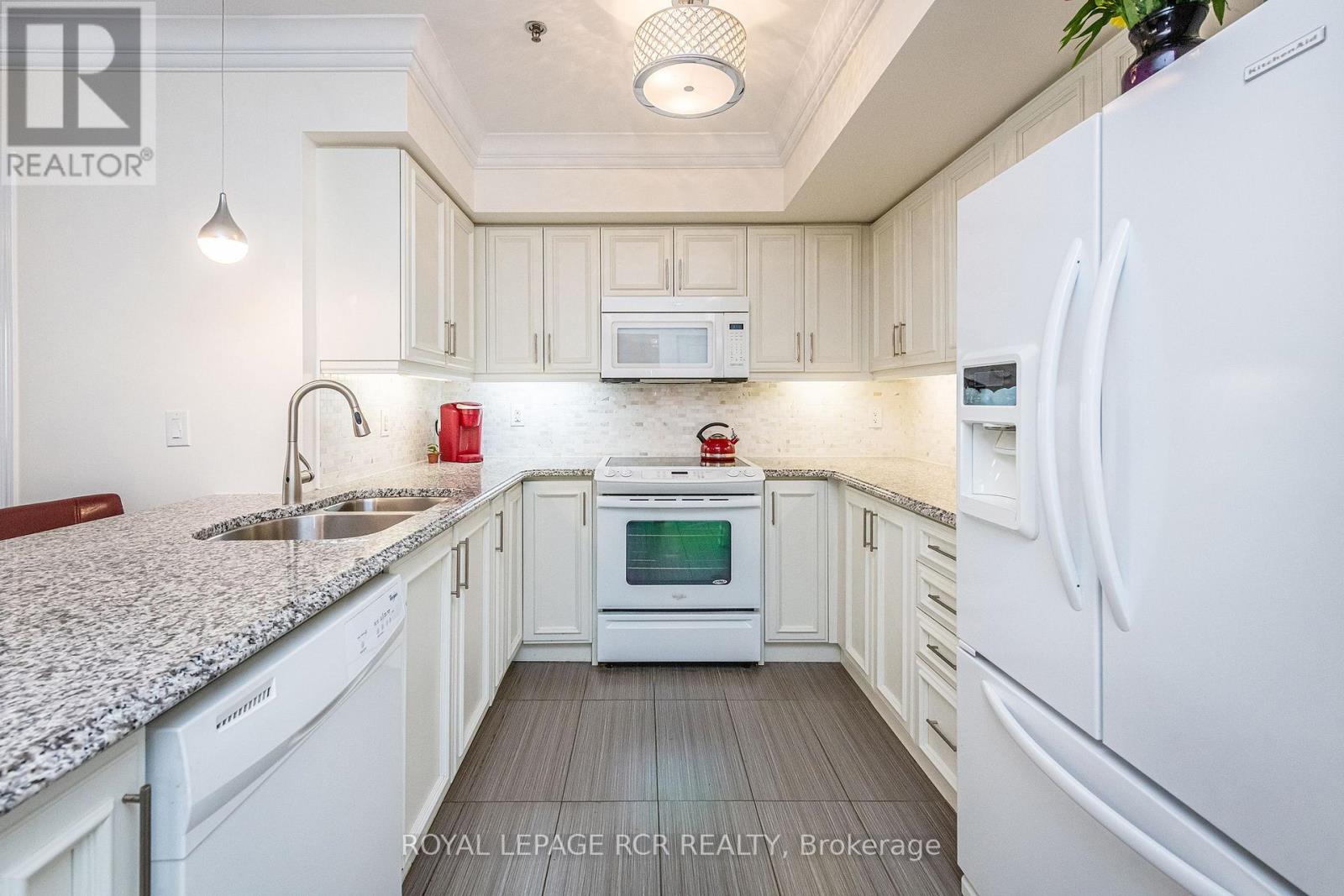 106 60 Baycliffe Cres, Brampton, ON L7A 0Z4