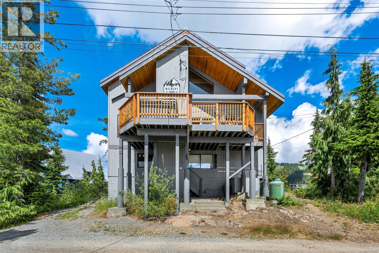 886 Jutland Ter, Courtenay, BC V9J 1L0