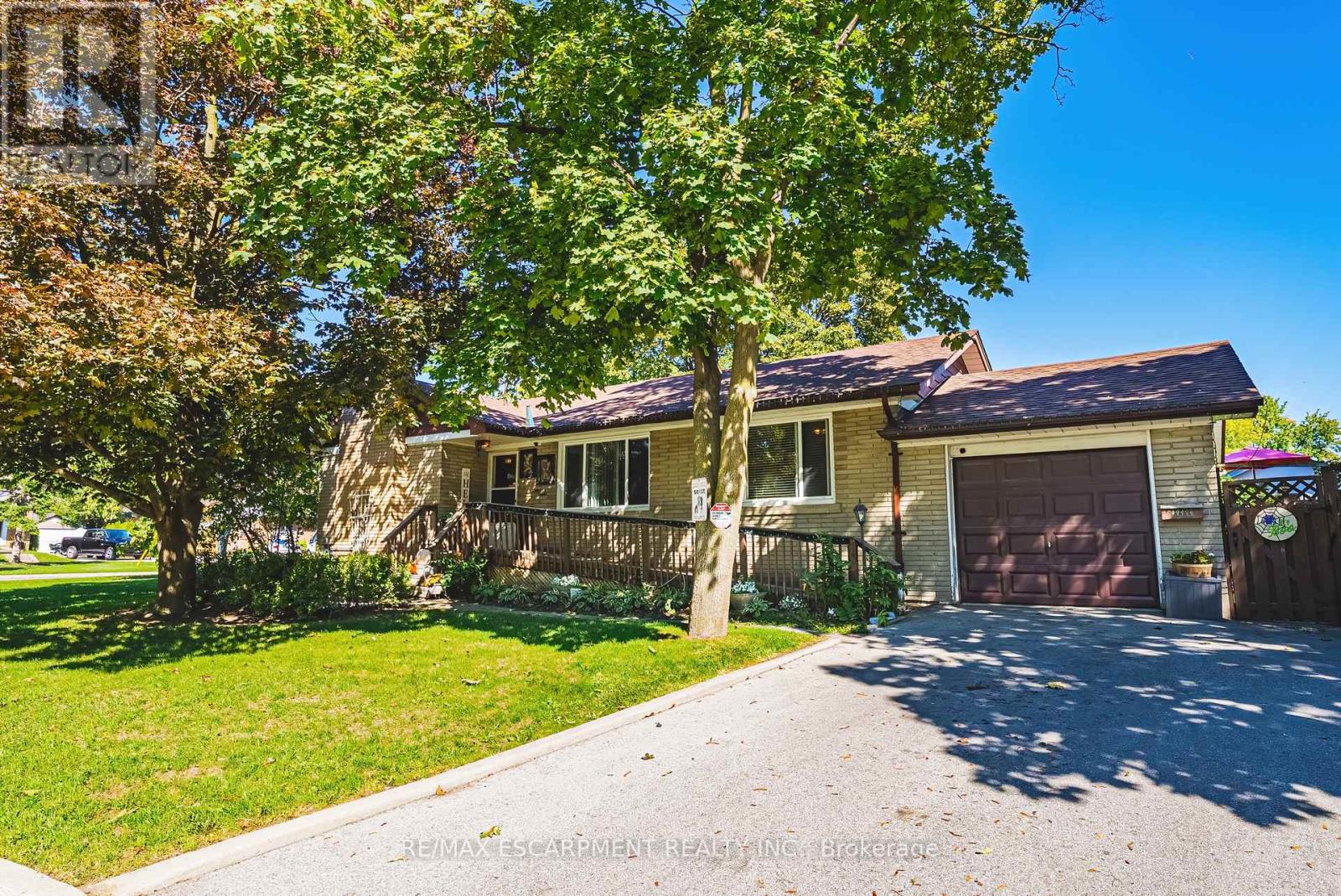 1 Norwich Pl, Toronto Thistletown-beaumonde Heights, ON M9V 2Y9