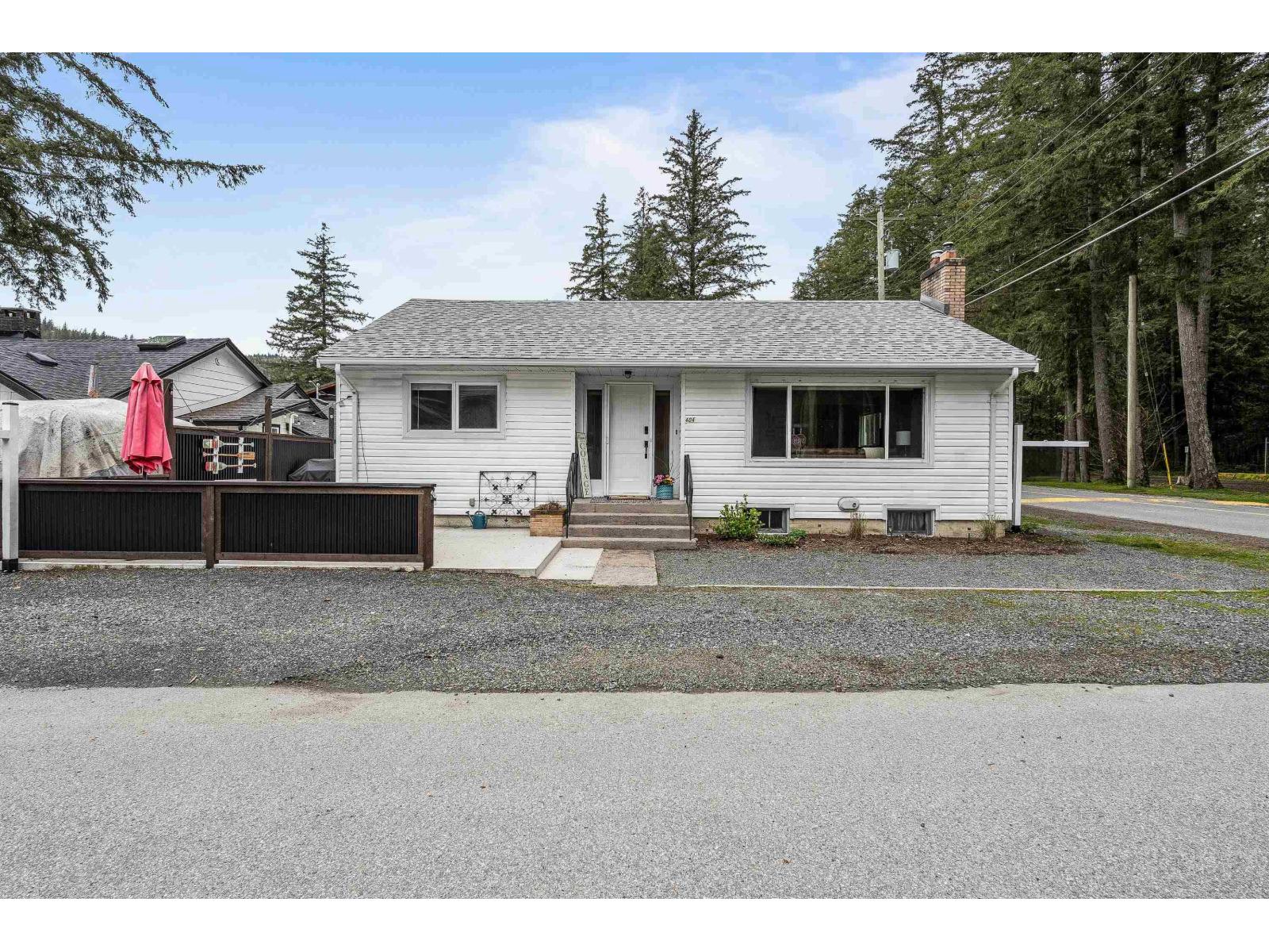 404 Birch Streetcultus Lk N, Cultus Lake, BC V2R 4Z3