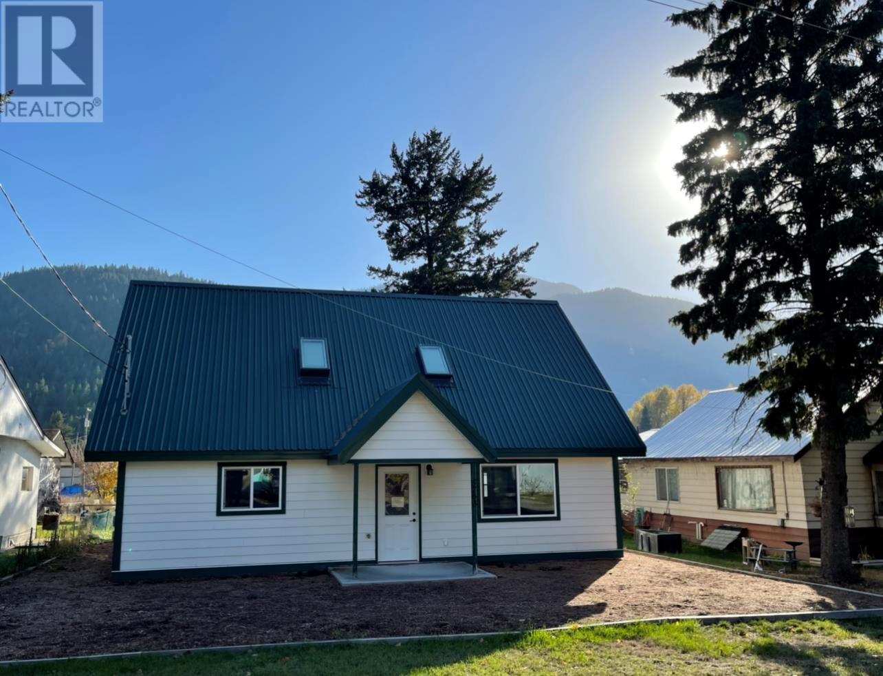 5763 Ponderosa Rd, Falkland, BC V0E 1W0