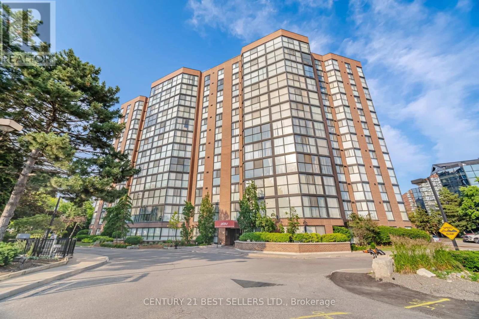 1107 2091 Hurontario St, Mississauga, ON L5A 4E6