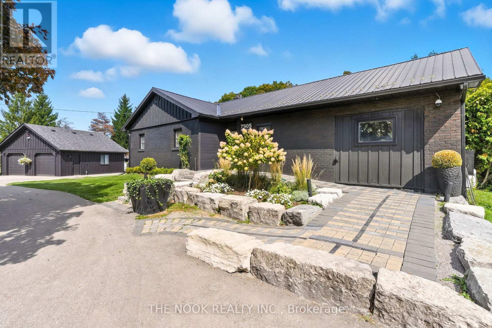 7905 Thickson Rd N, Whitby, ON L1M 2A6