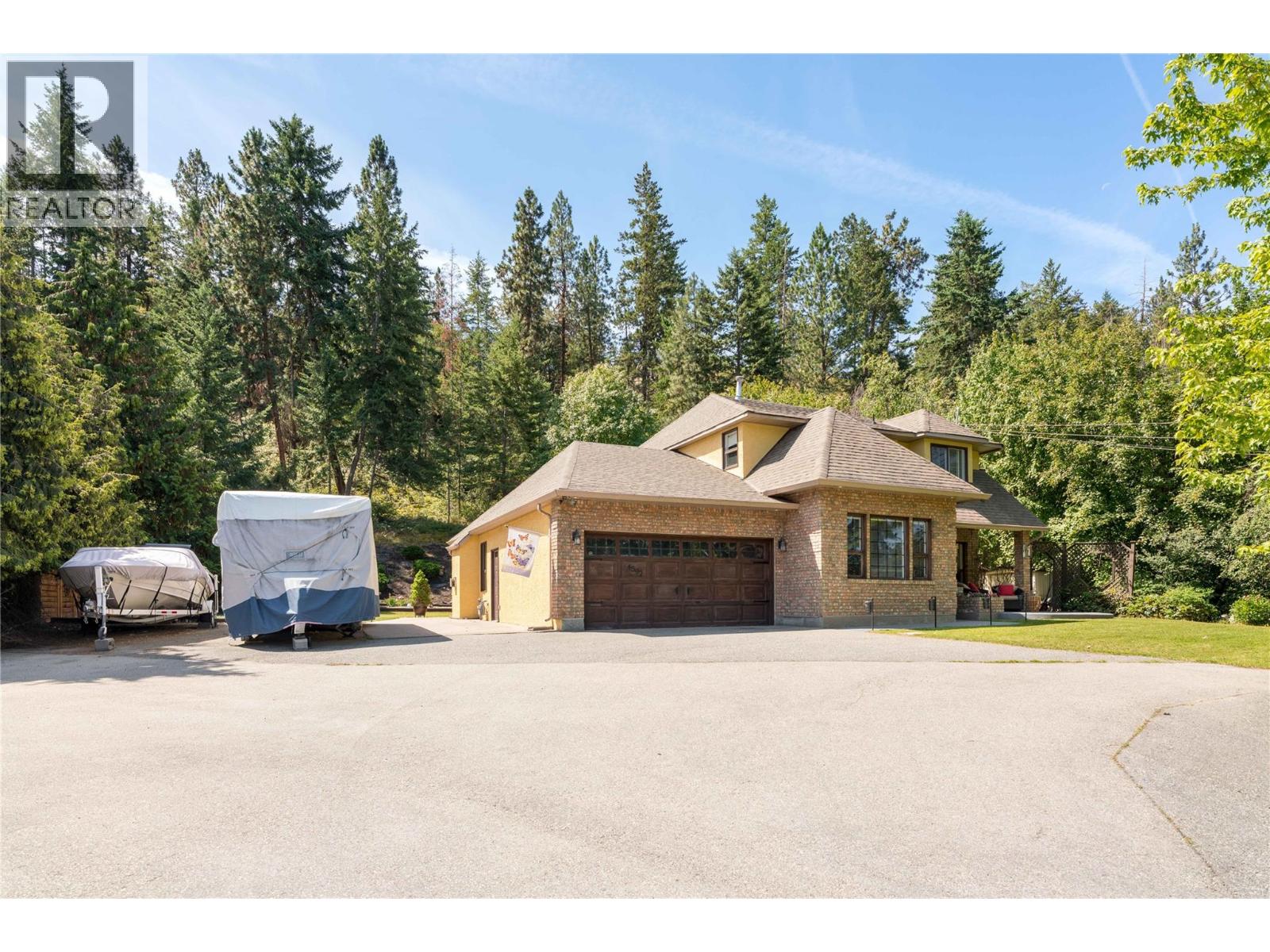 4692 Gordon Dr, Kelowna, BC V1W 4P4