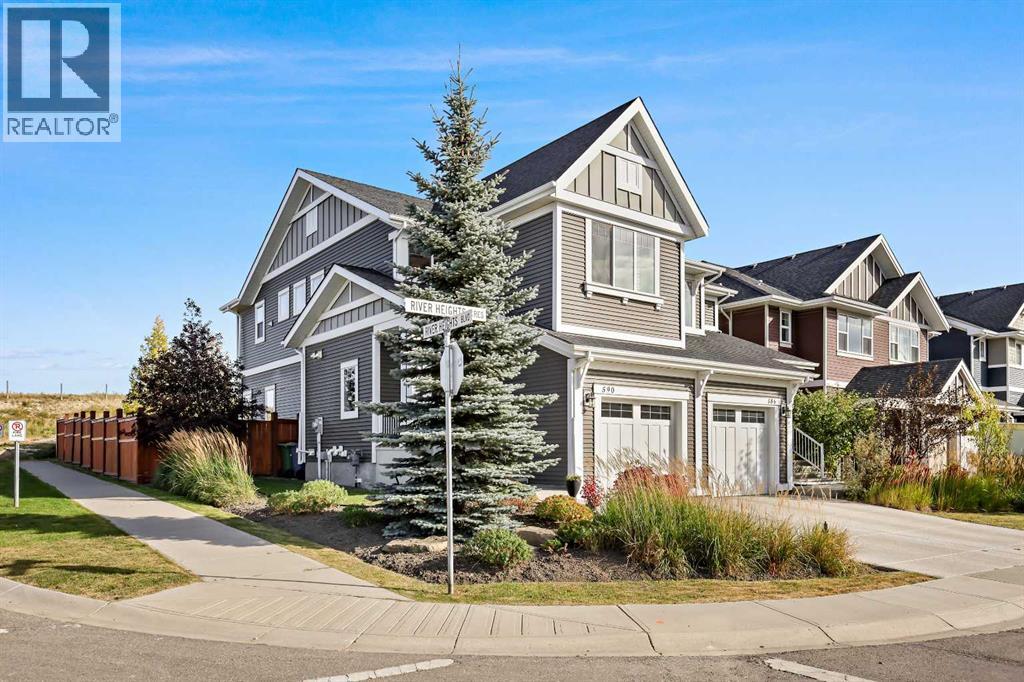 590 River Heights Cres, Cochrane, AB T4C 0R9