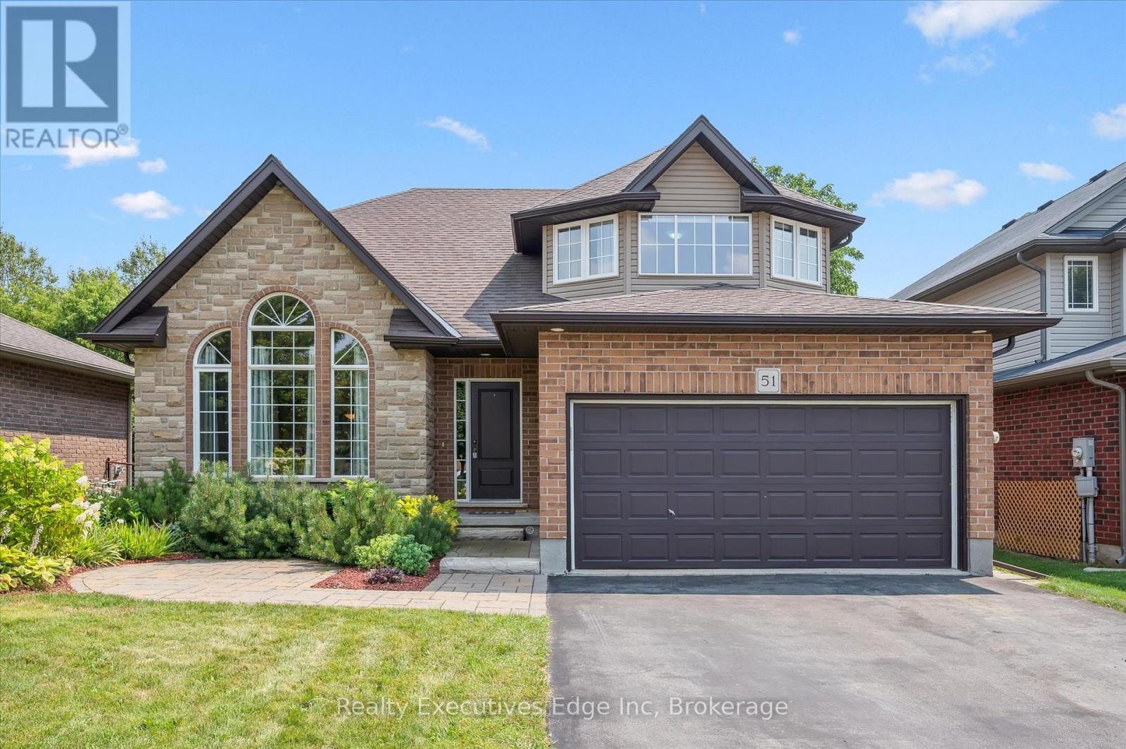 51 Marr Dr, Centre Wellington, ON N0B 1S0