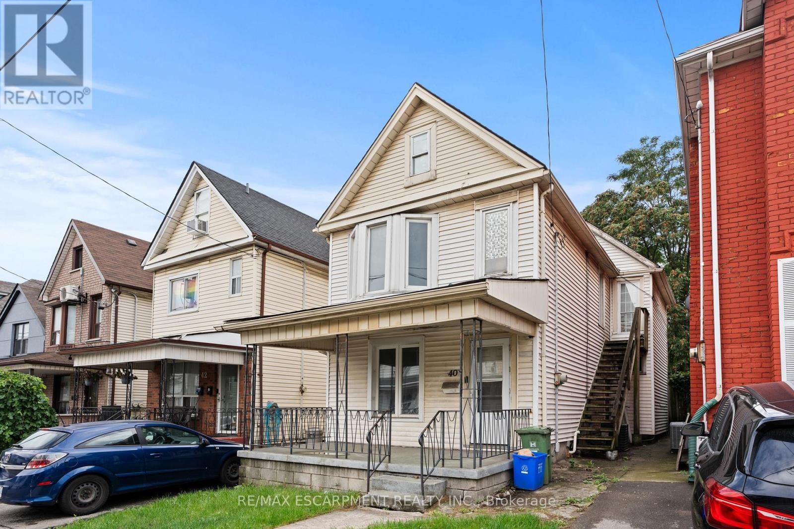 40 Rosemont Ave, Hamilton, ON L8L 2M3