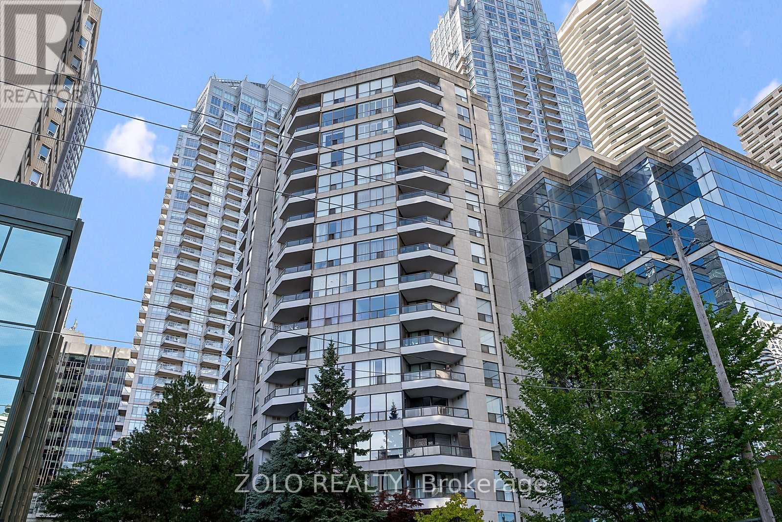 1701 30 Holly St, Toronto, ON M4S 3C2