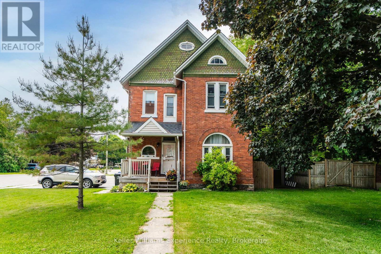 20 Yonge St S, Springwater, ON L0L 1P0