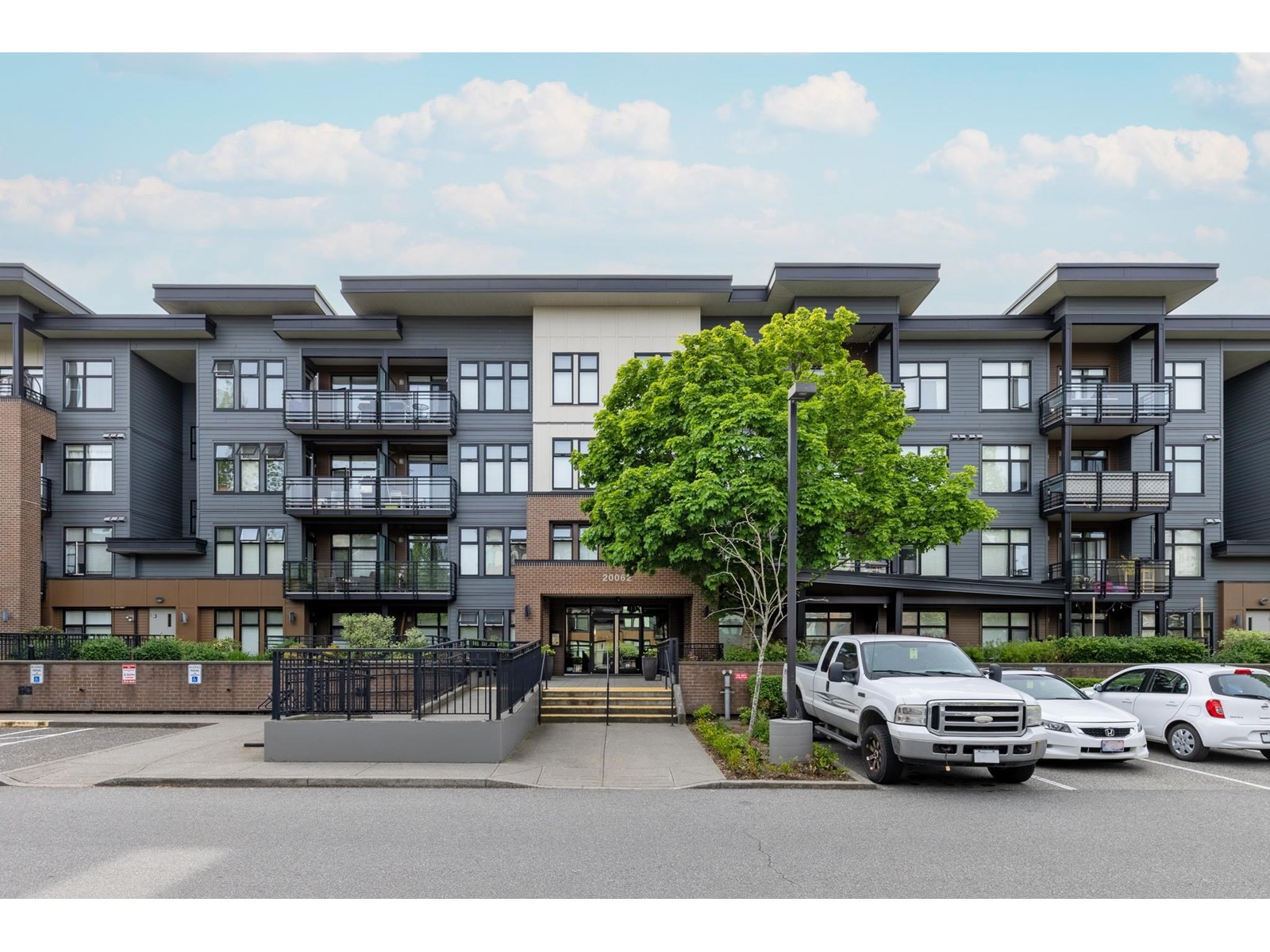 20062 Fraser Highway Unit 104, Langley, BC V3A 0E6