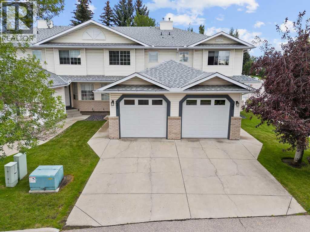 31 Silvergrove Close NW, Calgary, AB T3B 5R4