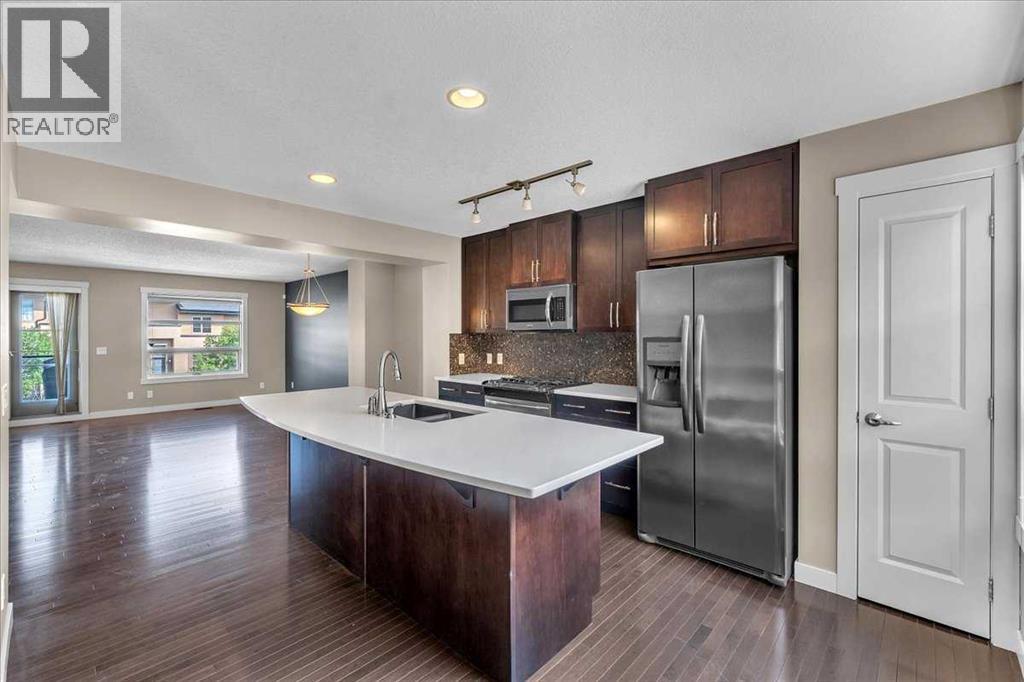 25 Aspen Hills Grn SW, Calgary, AB T3H 0H6