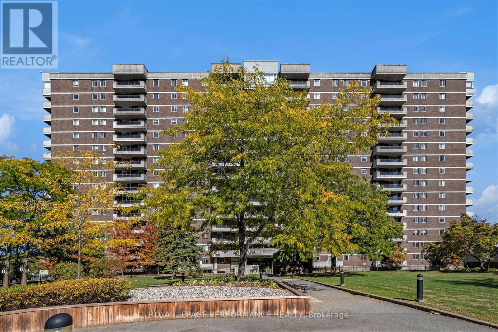 101 1705 Playfair Dr, Ottawa, ON K1H 8P6