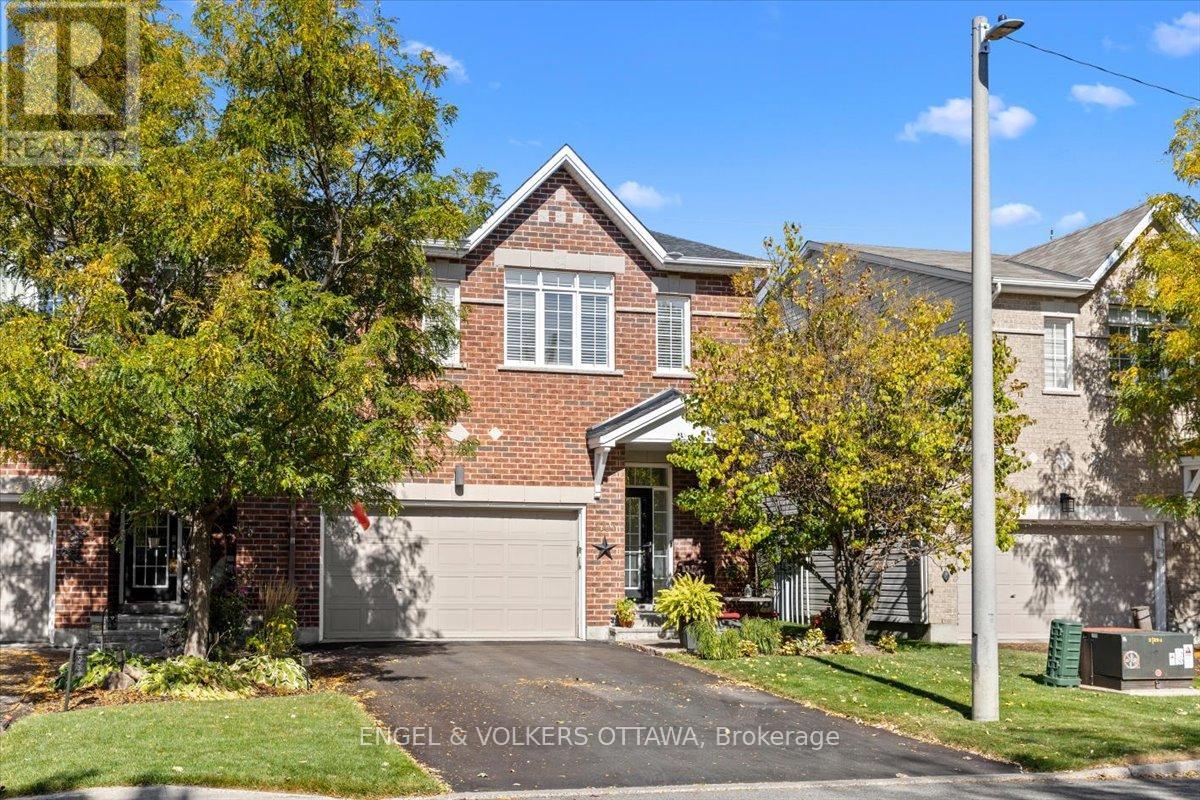 1003 Markwick Cres, Ottawa, ON K4A 4X5