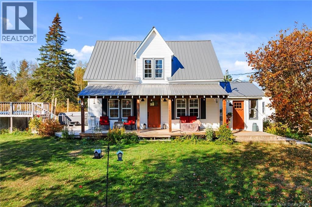 29 Swan Rd, Harvey, NB E6K 1P5