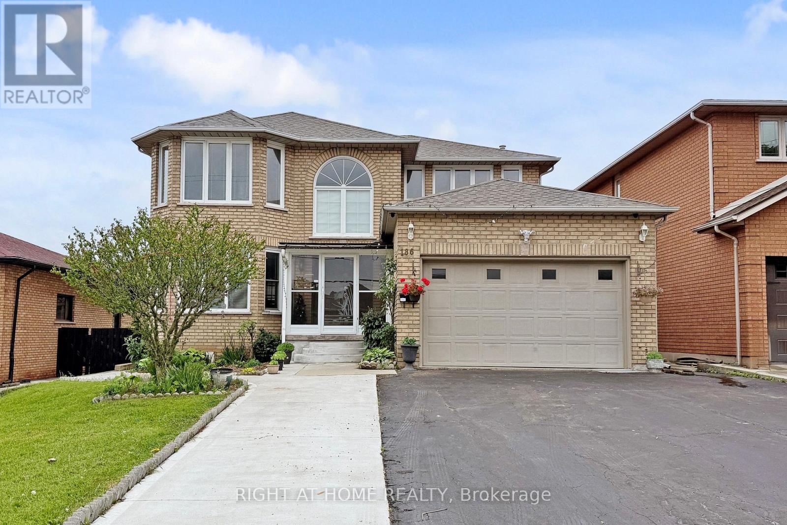 186 Green Rd, Hamilton, ON L8E 2A3