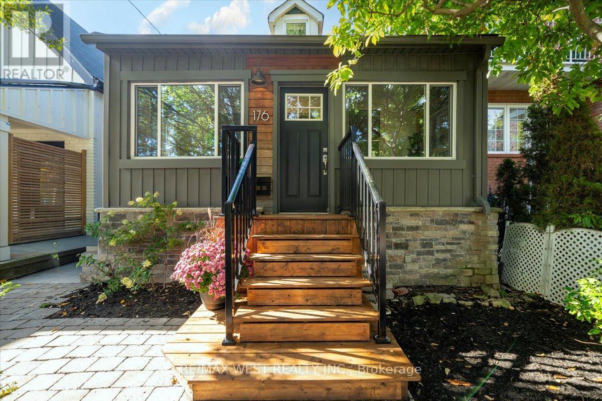 176 Sixth St, Toronto, ON M8V 3A5