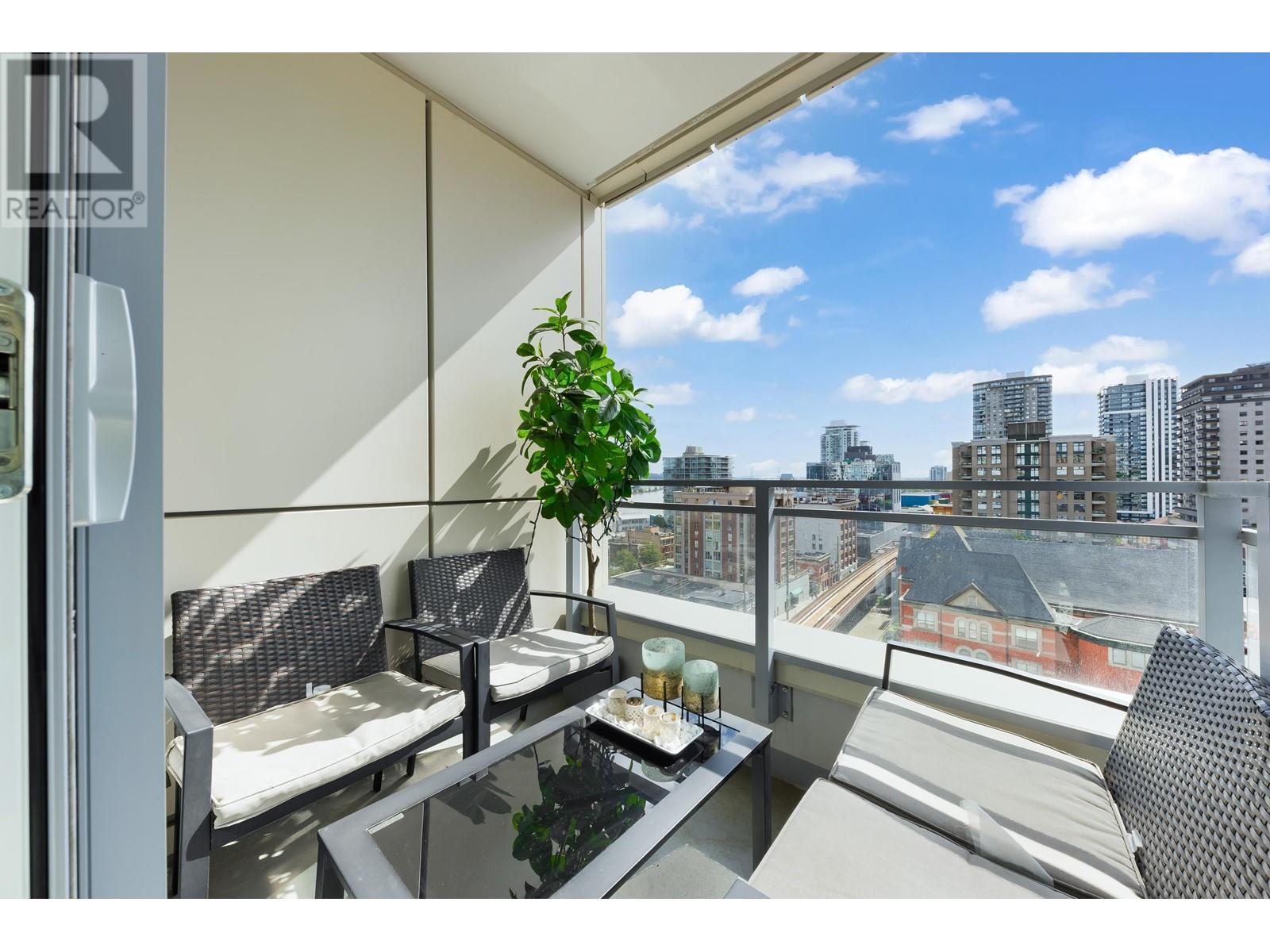 618 Carnarvon Street Unit 801, New Westminster, BC V3M 1E9