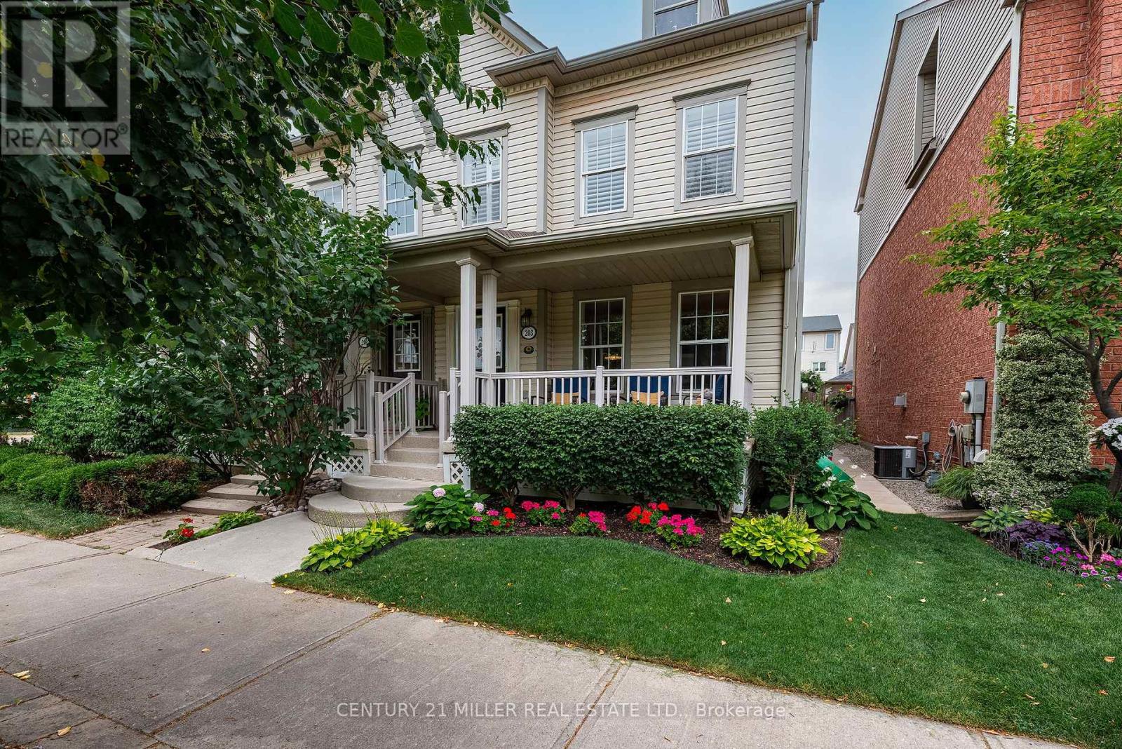 203 Gatwick Dr, Oakville, ON L6H 6T6