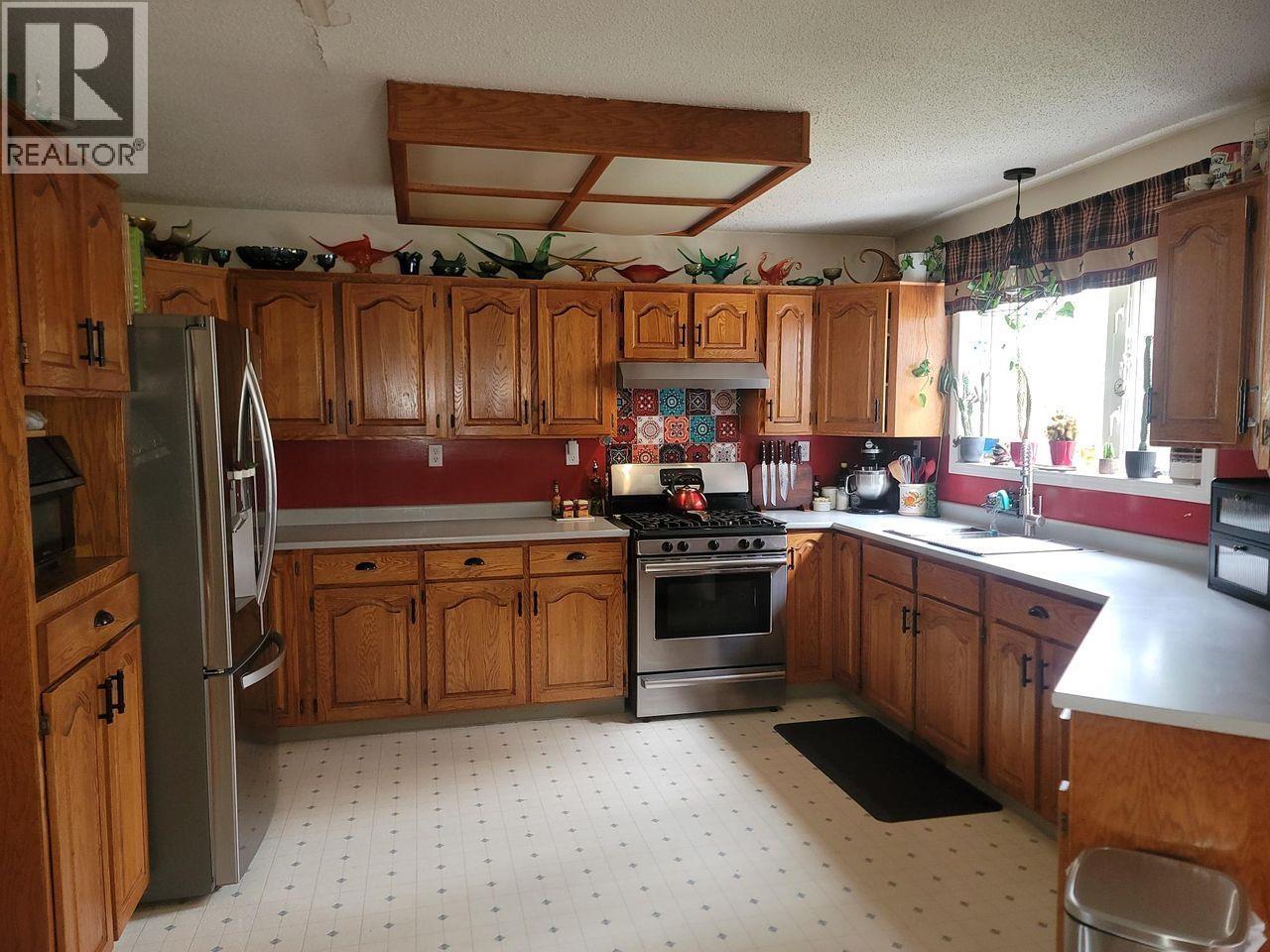 7615 Pearl Dr, Prince George, BC V2K 4N5