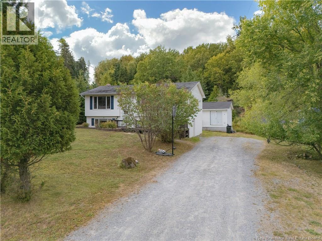 13 Meenans Cove Rd, Quispamsis, NB E2E 1M7