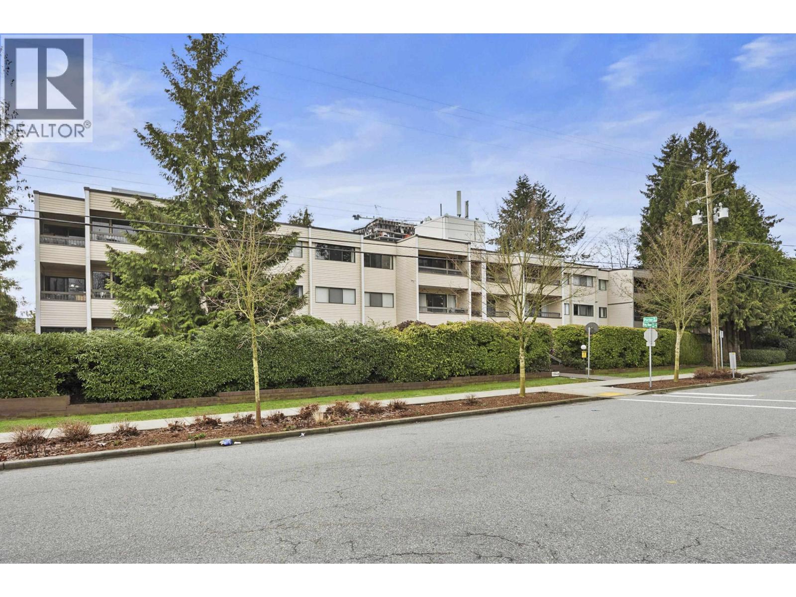 1048 King Albert Avenue Unit 202, Coquitlam, BC V3J 1X5