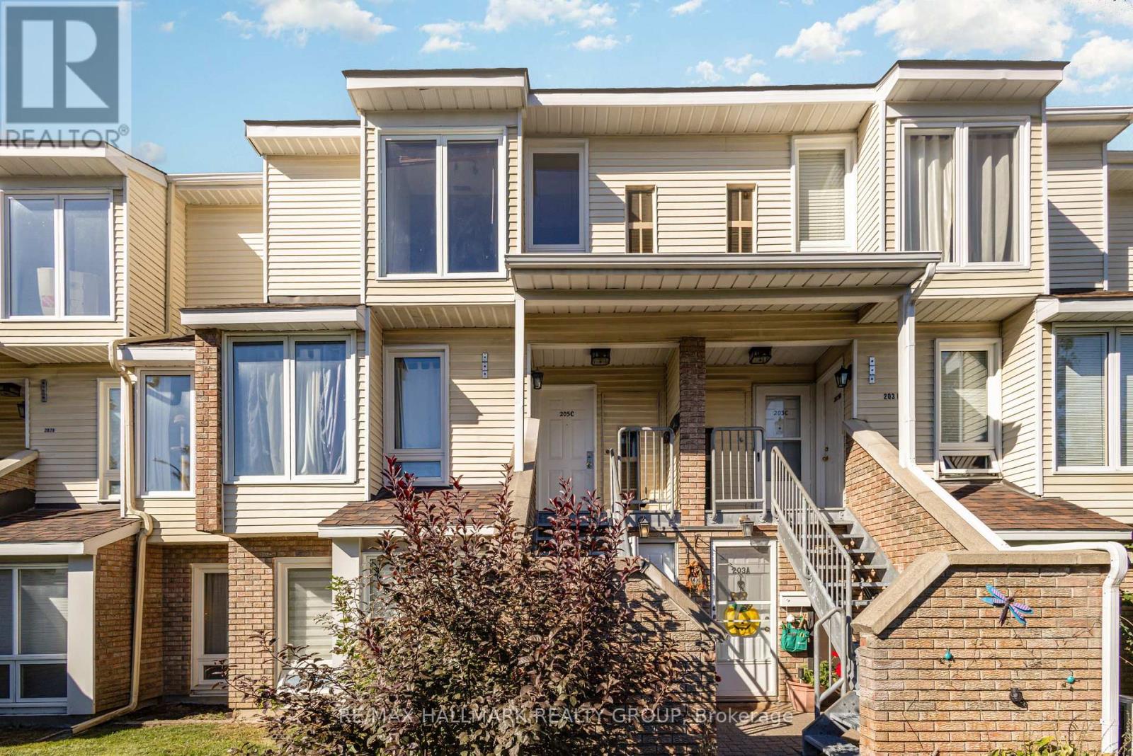 205 Woodfield Drive #c, Ottawa, ON K2G 4P2