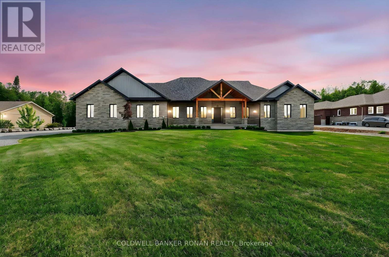 60 Marni Ln, Springwater, ON L0L 2K0