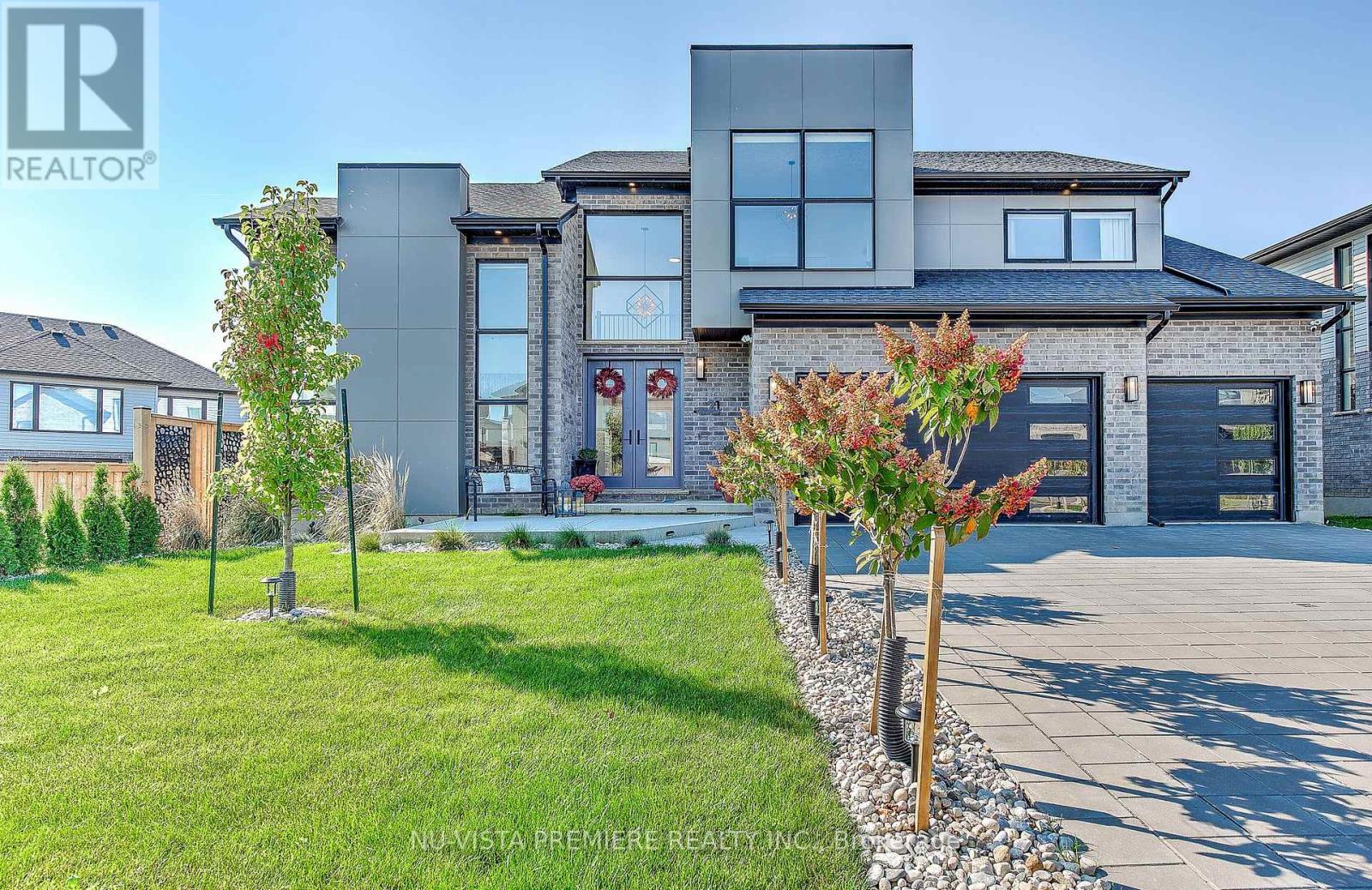 21 Locky Ln, Middlesex Centre, ON N0L 1R0