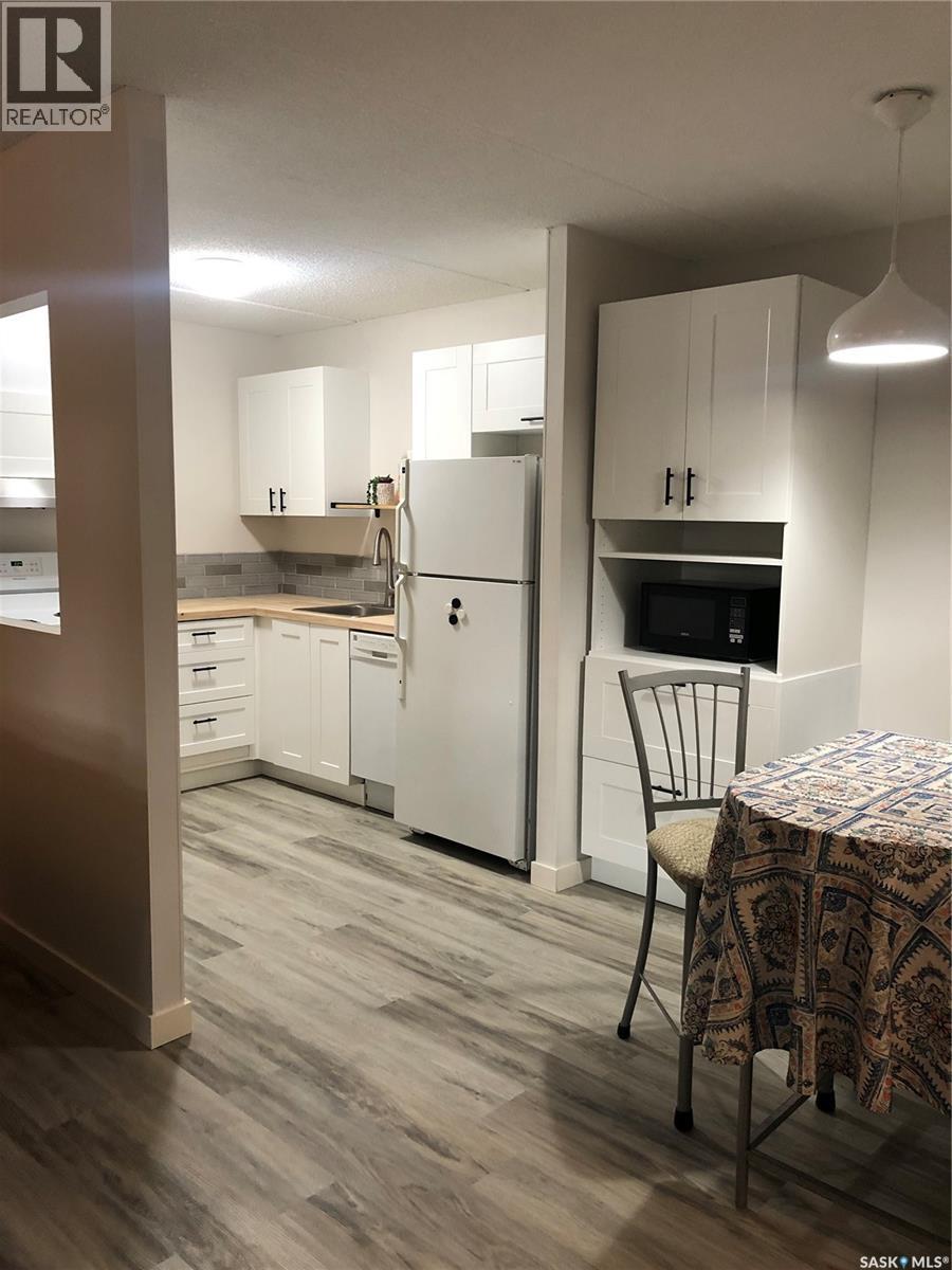 437 Pendygrasse Road Unit 201, Saskatoon, SK S7M 5C1