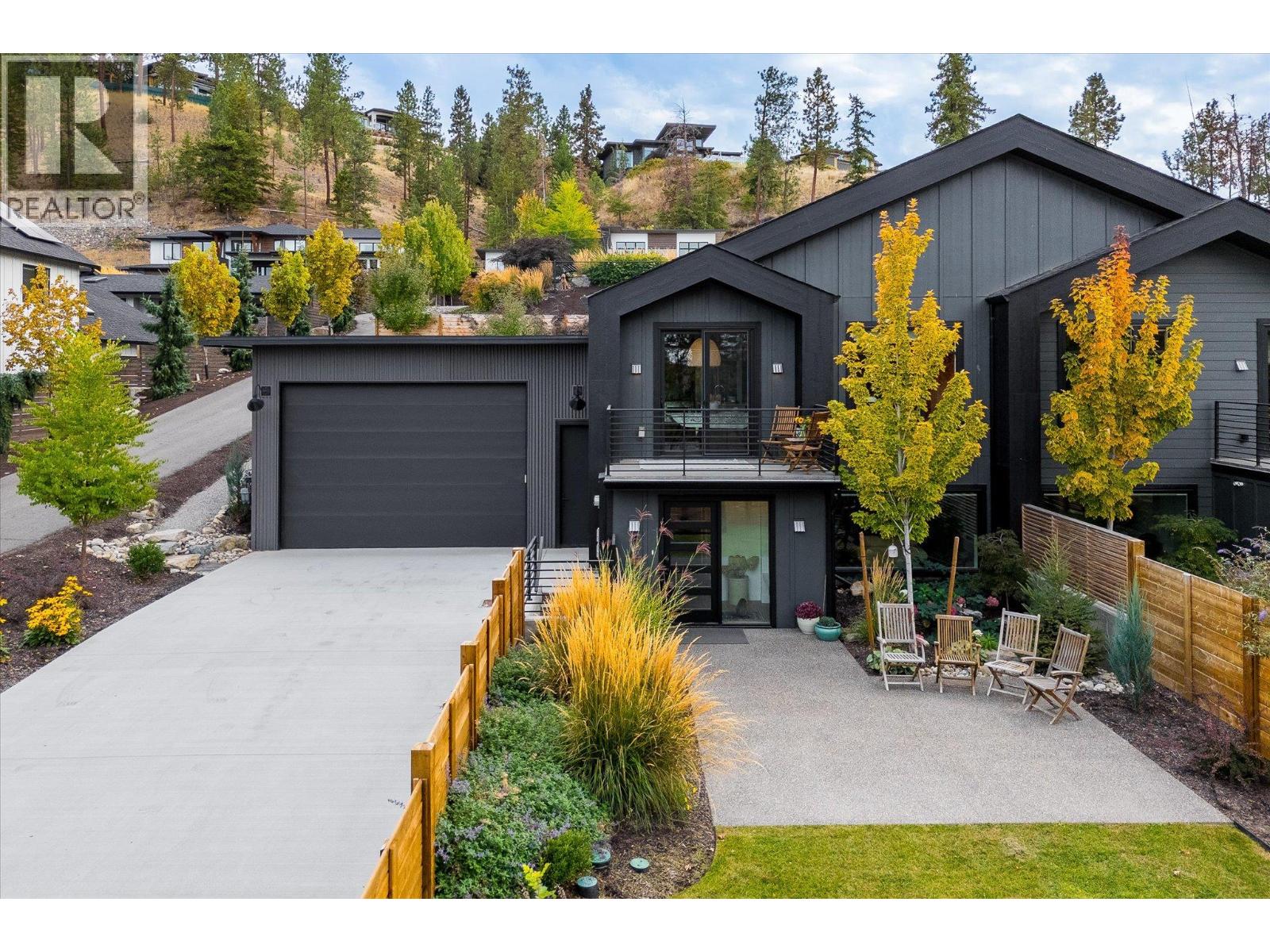 761 Barnaby Rd, Kelowna, BC V1W 4N9