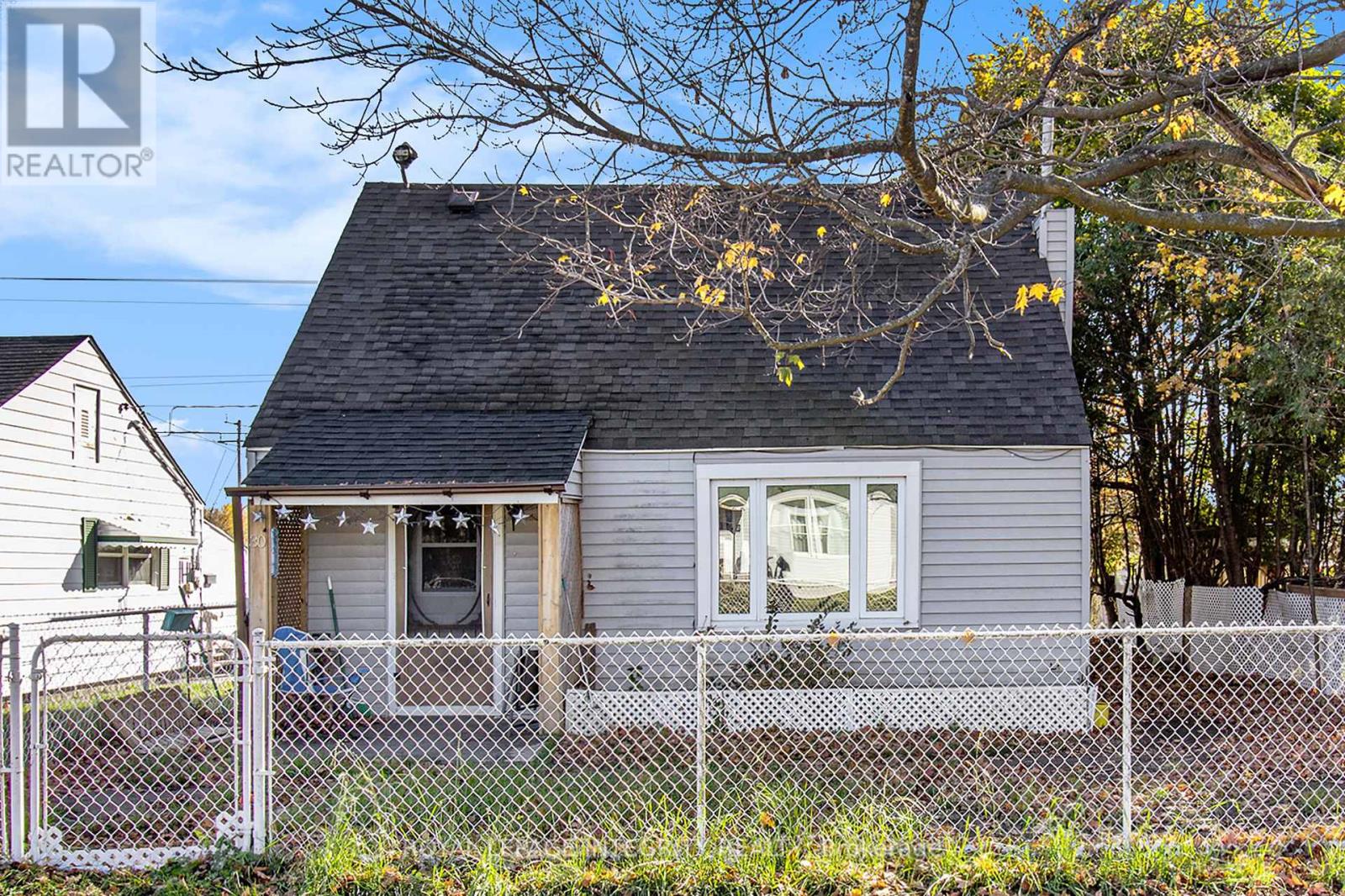 30 Churchill Cres, Smiths Falls, ON K7A 3H4