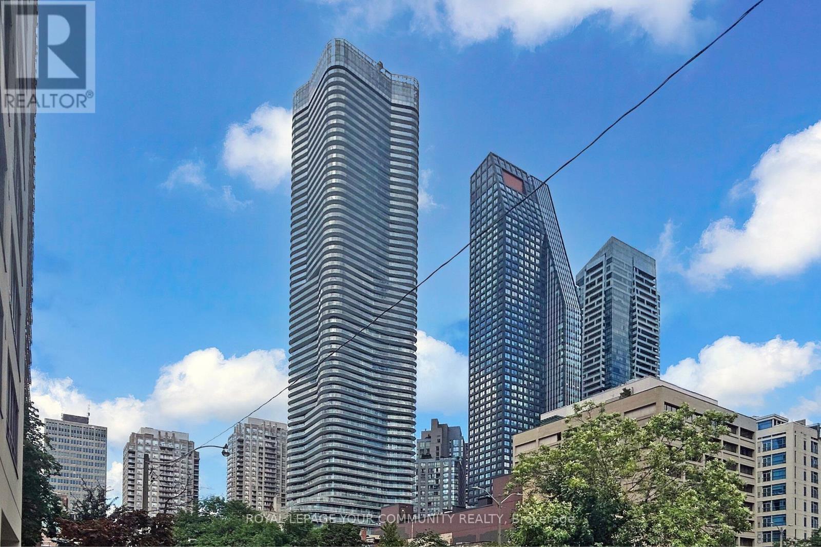 2604 11 Wellesley St W, Toronto, ON M4Y 0G4