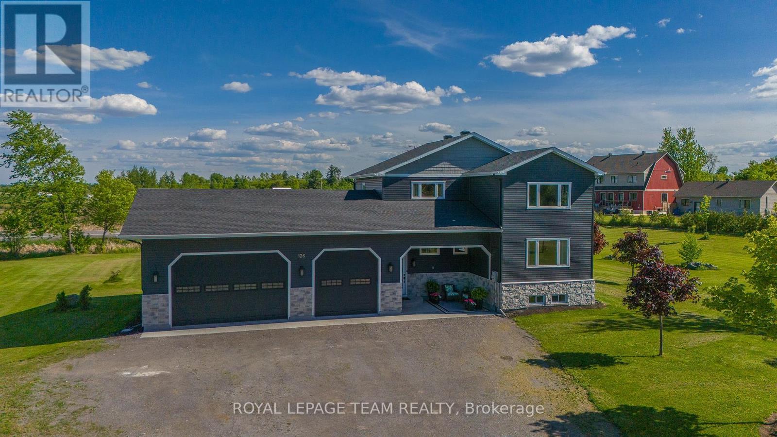 126 Grasshopper Ln, Ottawa, ON K0A 1T0