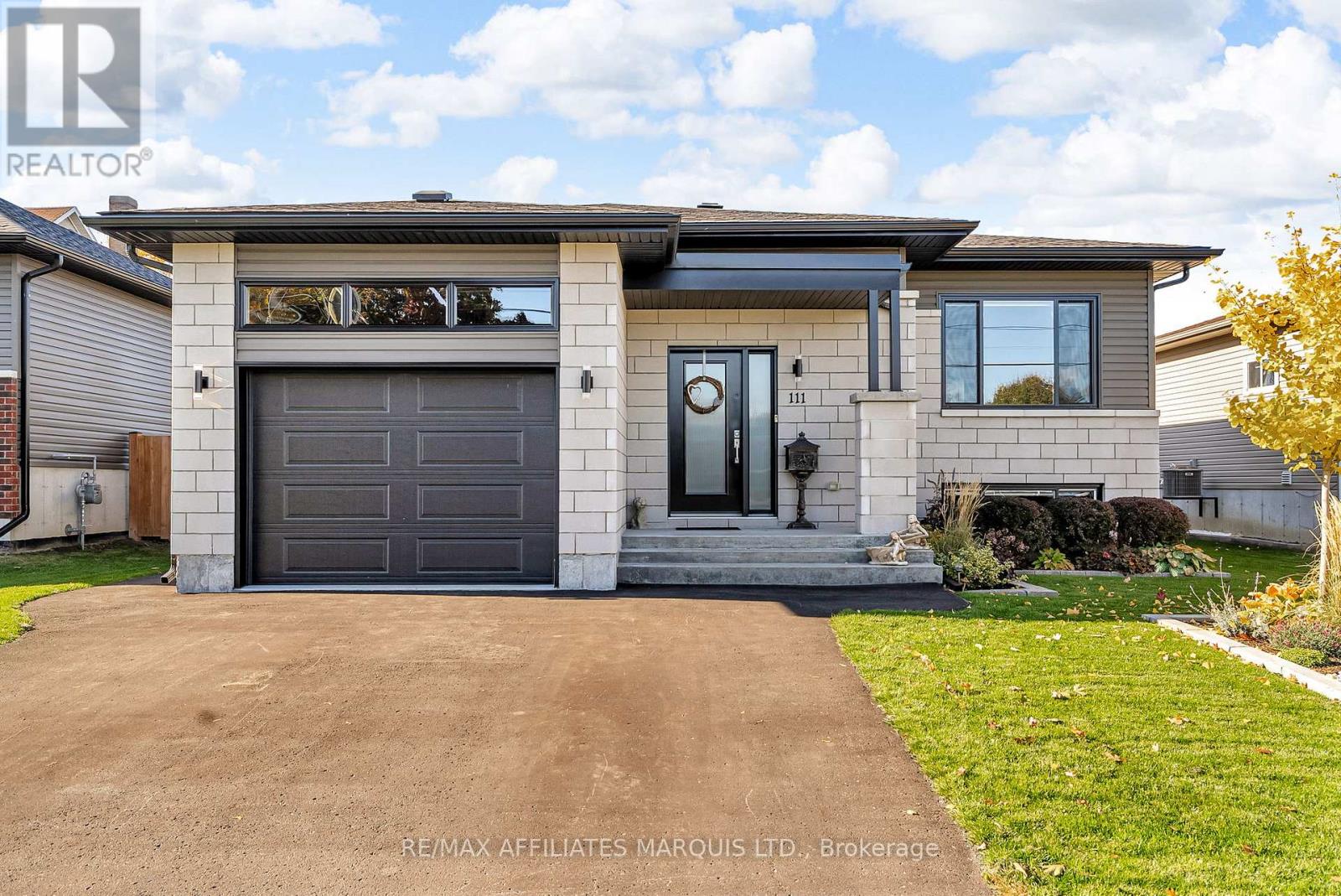 111 Leonia St, Cornwall, ON K6H 5L8