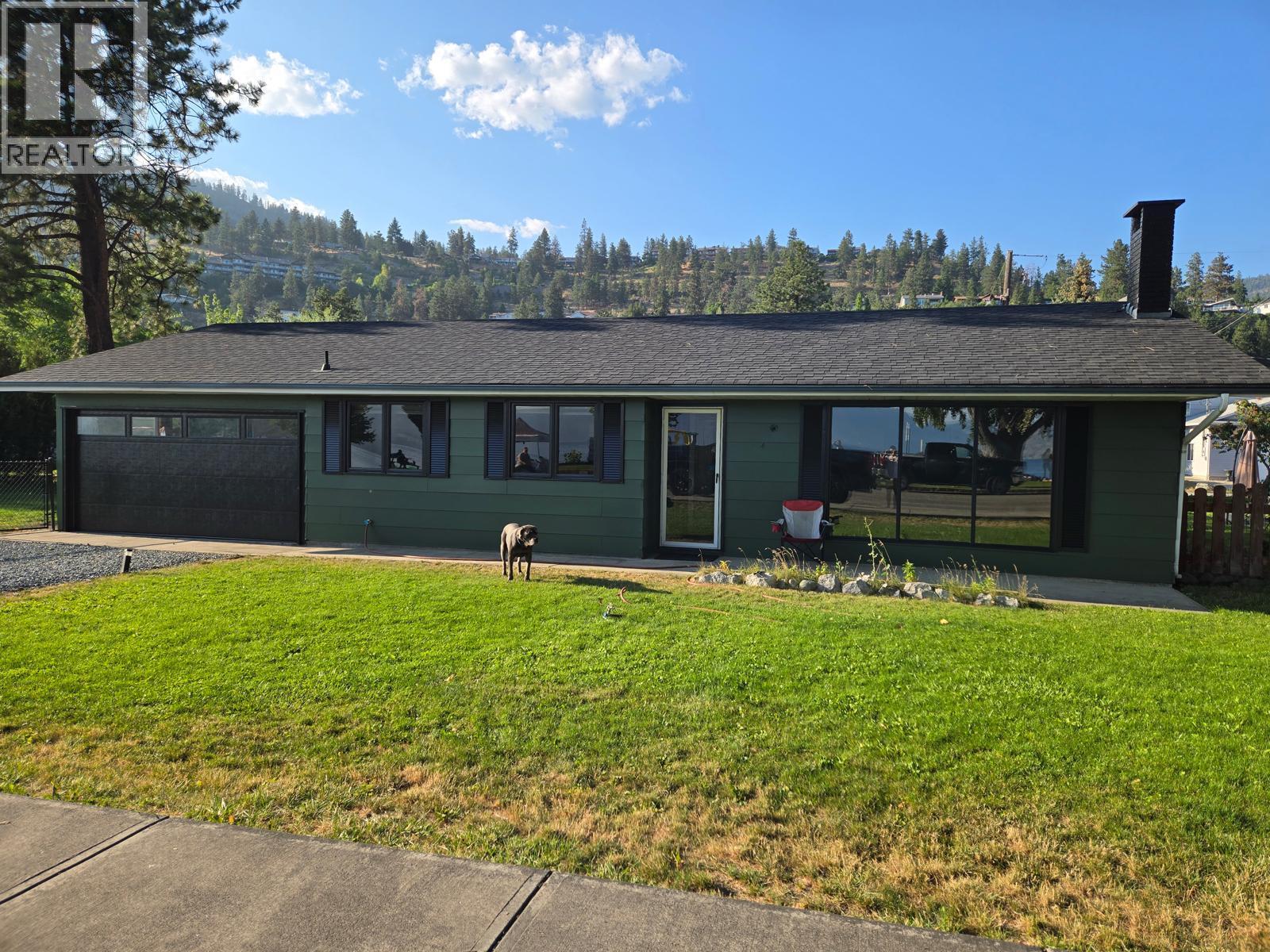 4194 Beach Ave, Peachland, BC V0H 1X6