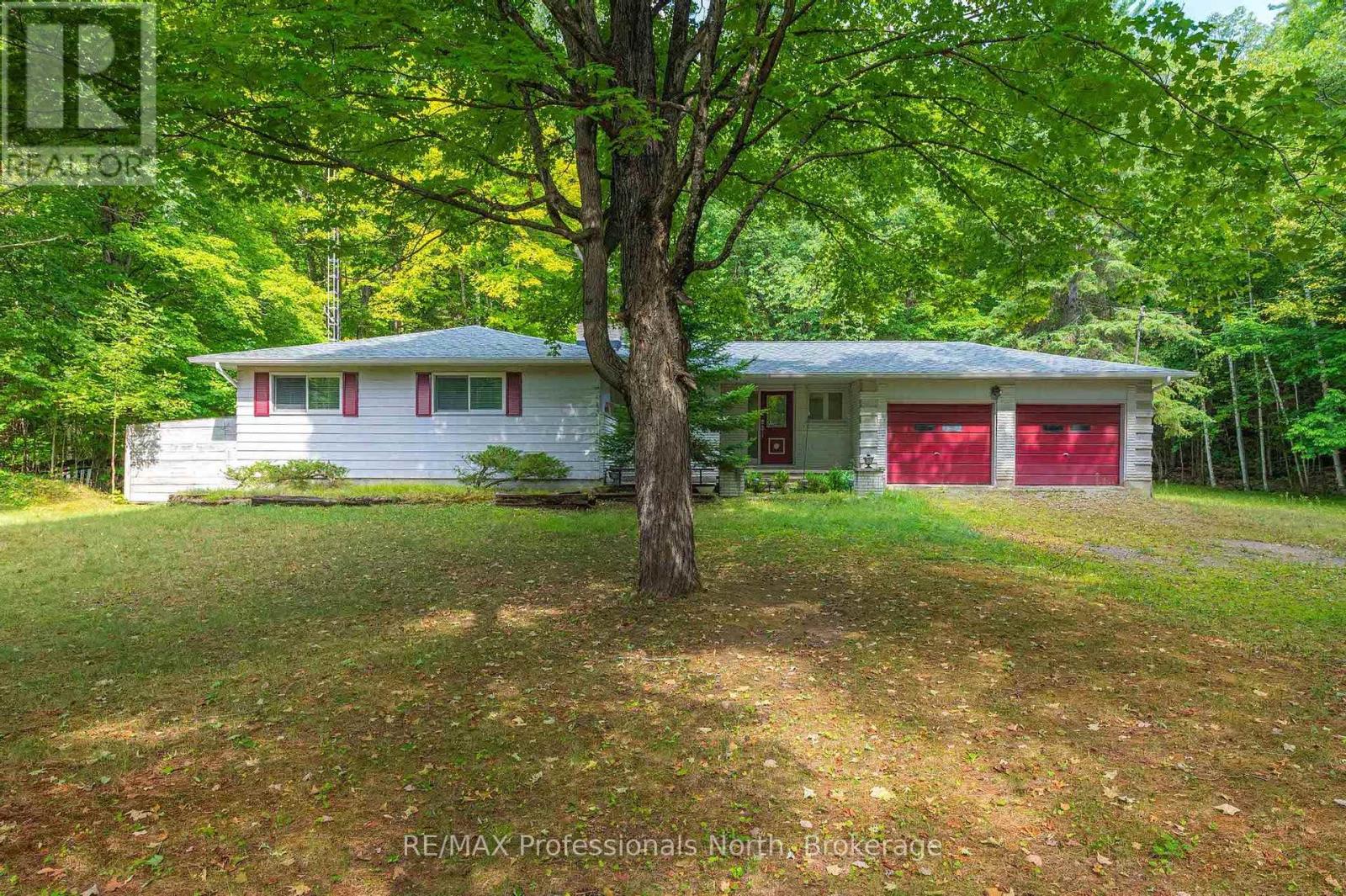 2499 Kennisis Lake Rd, Dysart and Others, ON K0M 1S0